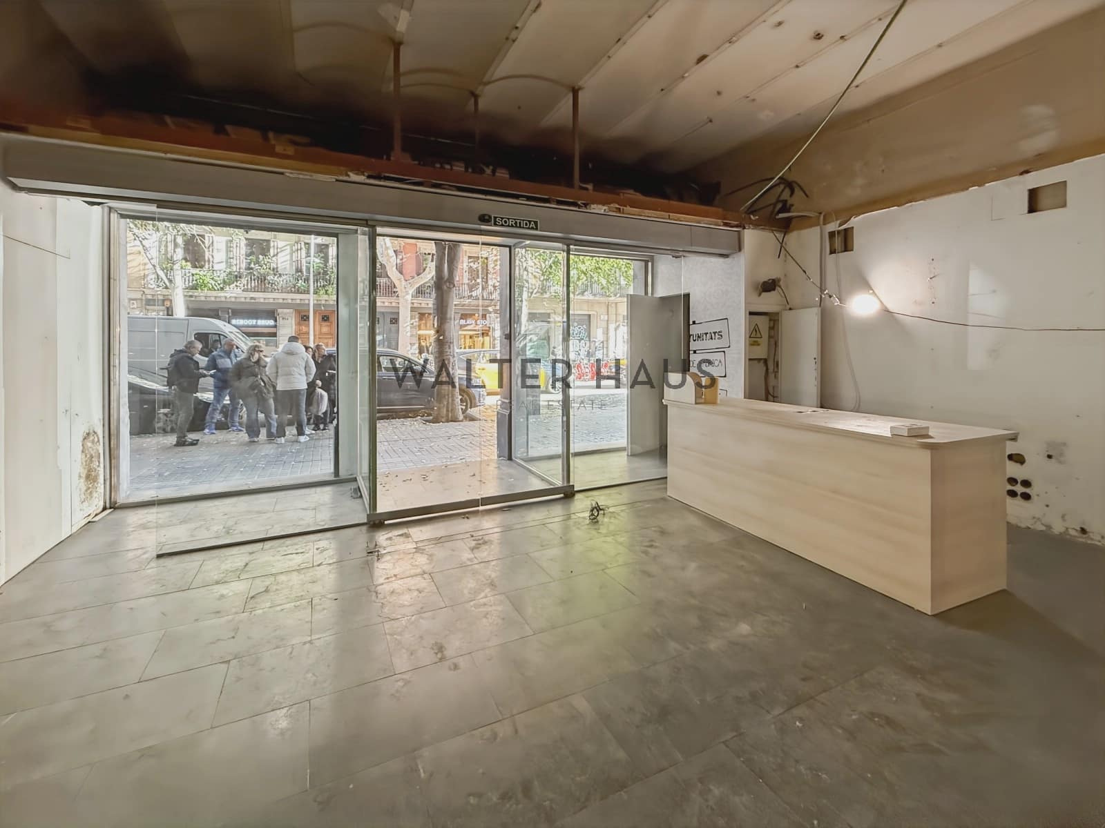 Commercieel te huur in Barcelona stad - € 3.000 (Ref: 9404720)