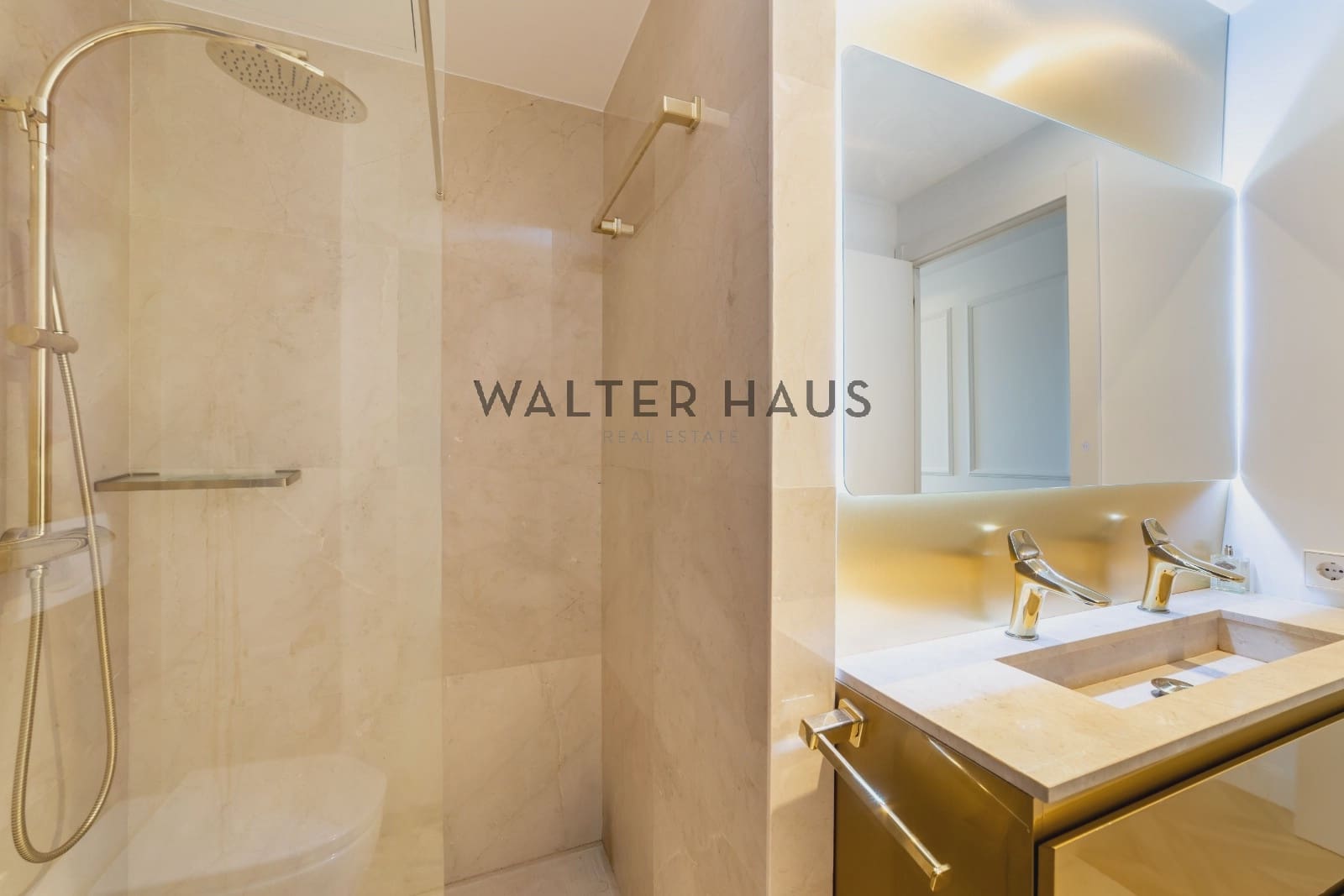 2 soverom Penthouse til salgs i Madrid by - € 1 980 000 (Ref: 9405904)