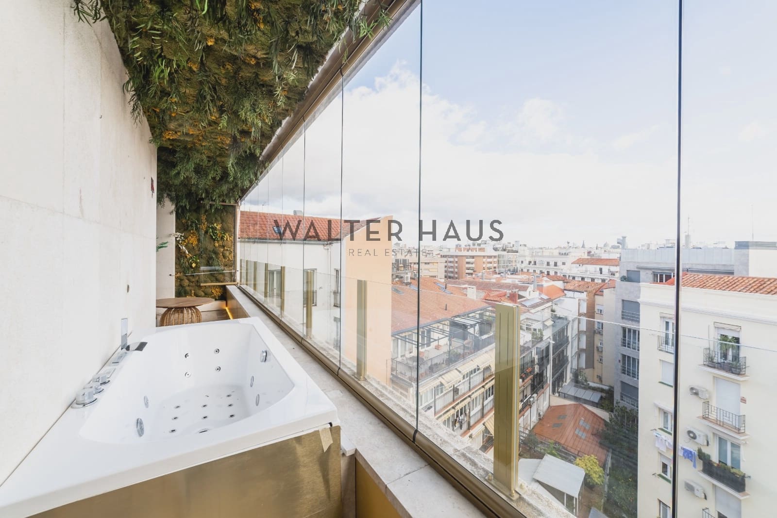 2 soverom Penthouse til salgs i Madrid by - € 1 980 000 (Ref: 9405904)