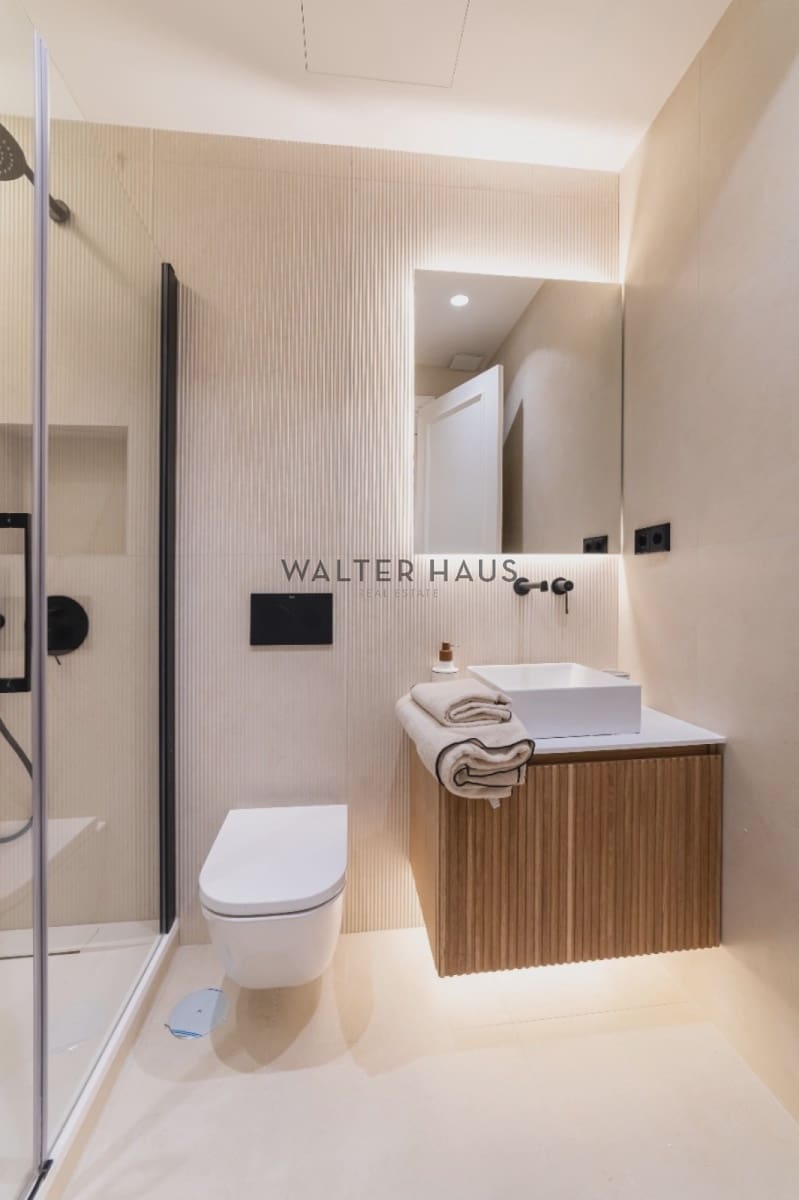 3 slaapkamer Flat te koop in Madrid stad met zwembad - € 2.550.000 (Ref: 9405905)