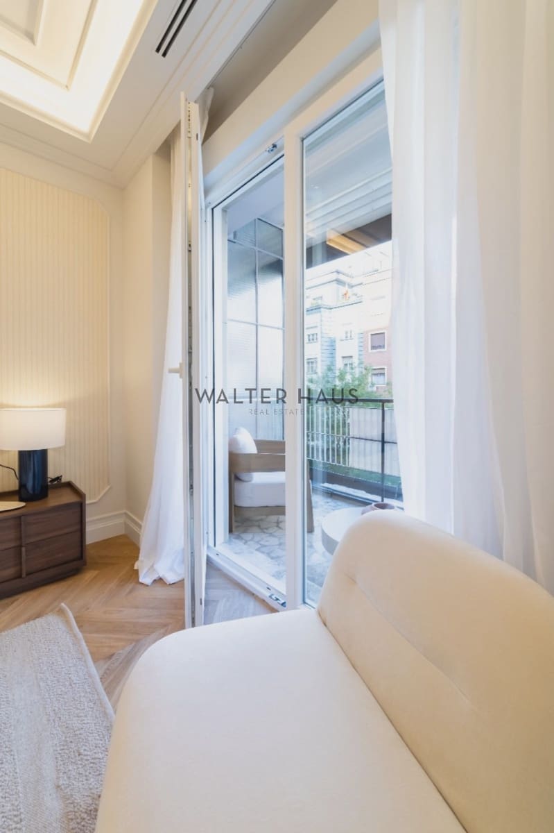 3 slaapkamer Flat te koop in Madrid stad met zwembad - € 2.550.000 (Ref: 9405905)