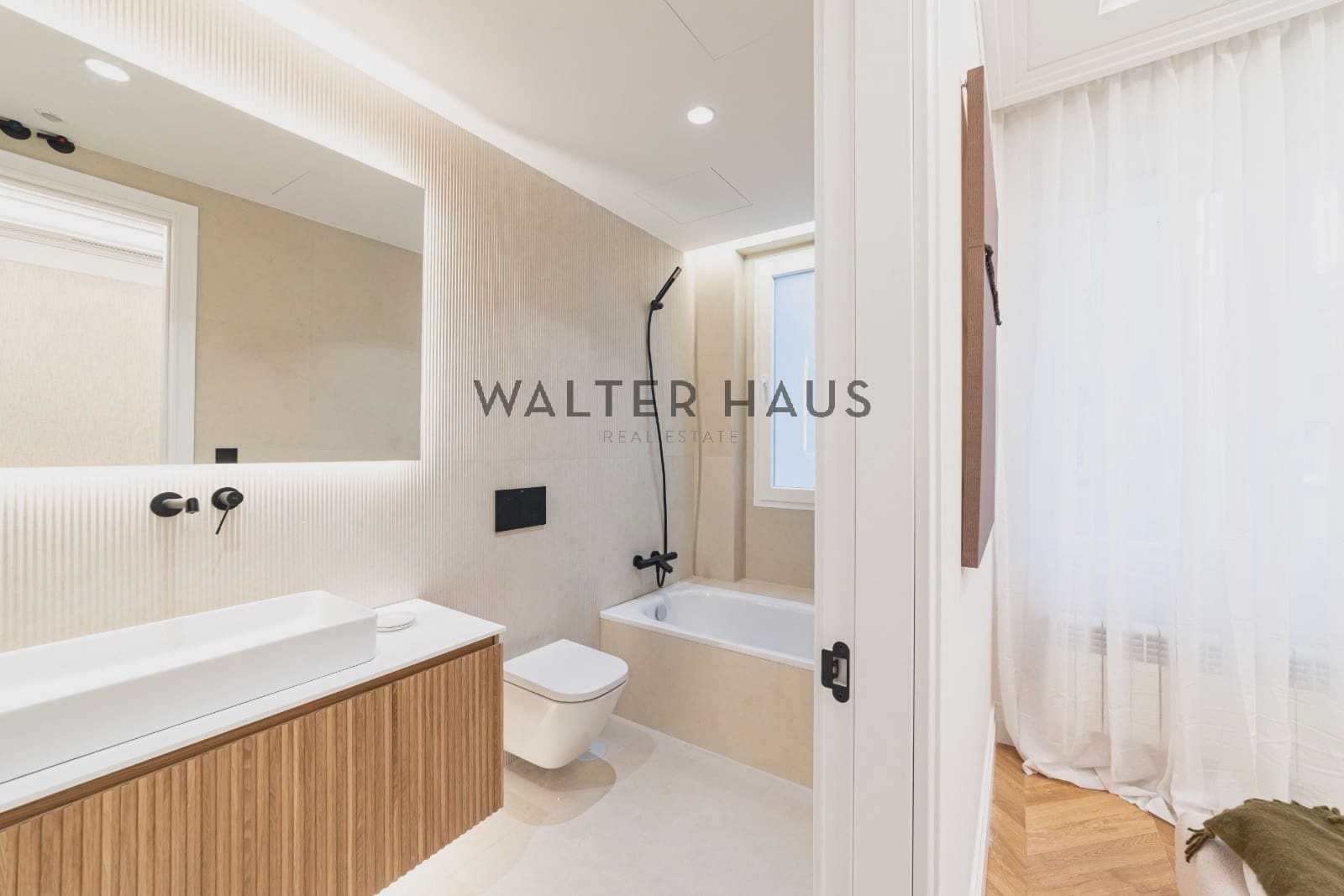 3 slaapkamer Flat te koop in Madrid stad met zwembad - € 2.495.000 (Ref: 9405905)