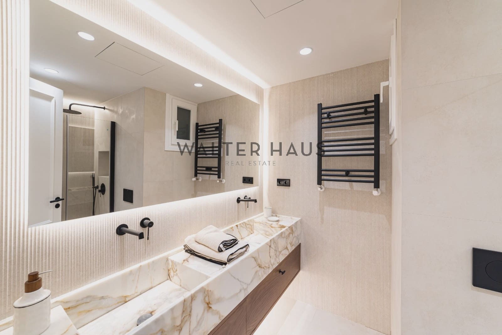 3 slaapkamer Flat te koop in Madrid stad met zwembad - € 2.495.000 (Ref: 9405905)