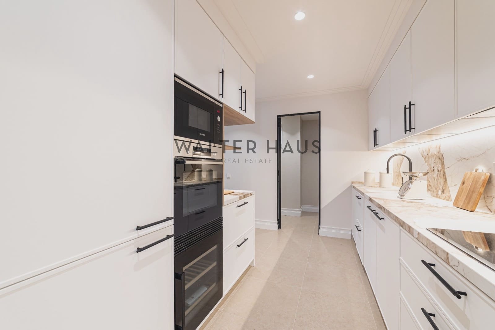 3 slaapkamer Flat te koop in Madrid stad met zwembad - € 2.495.000 (Ref: 9405905)