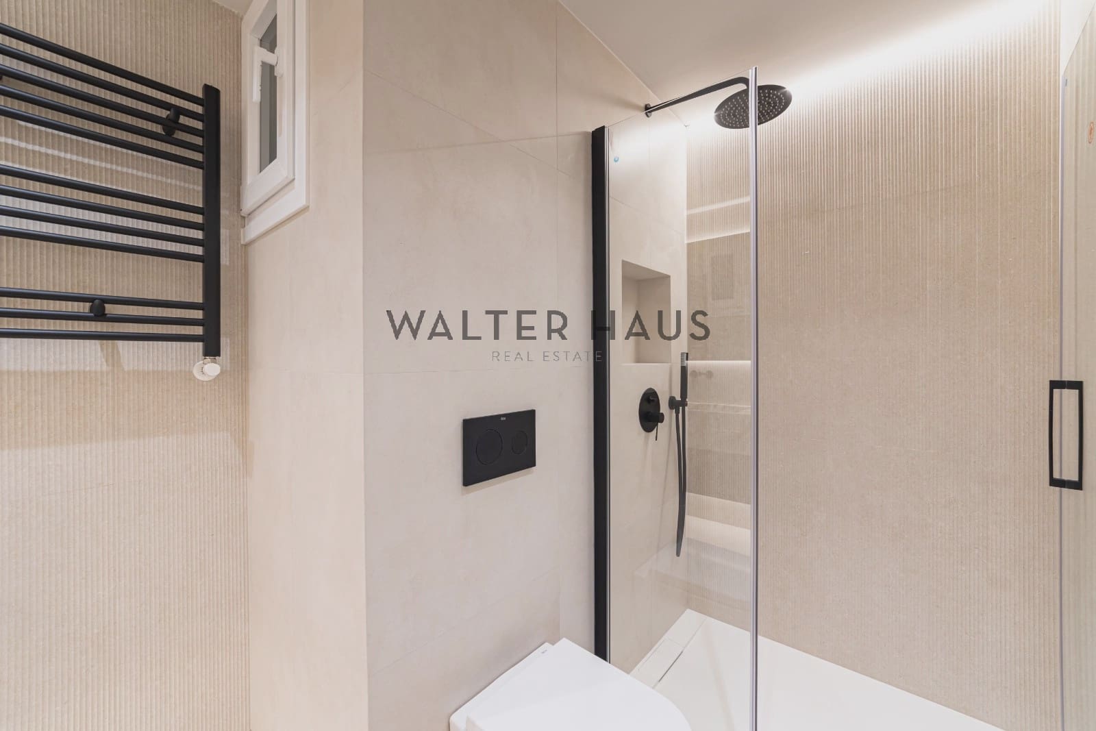 3 slaapkamer Flat te koop in Madrid stad met zwembad - € 2.495.000 (Ref: 9405905)