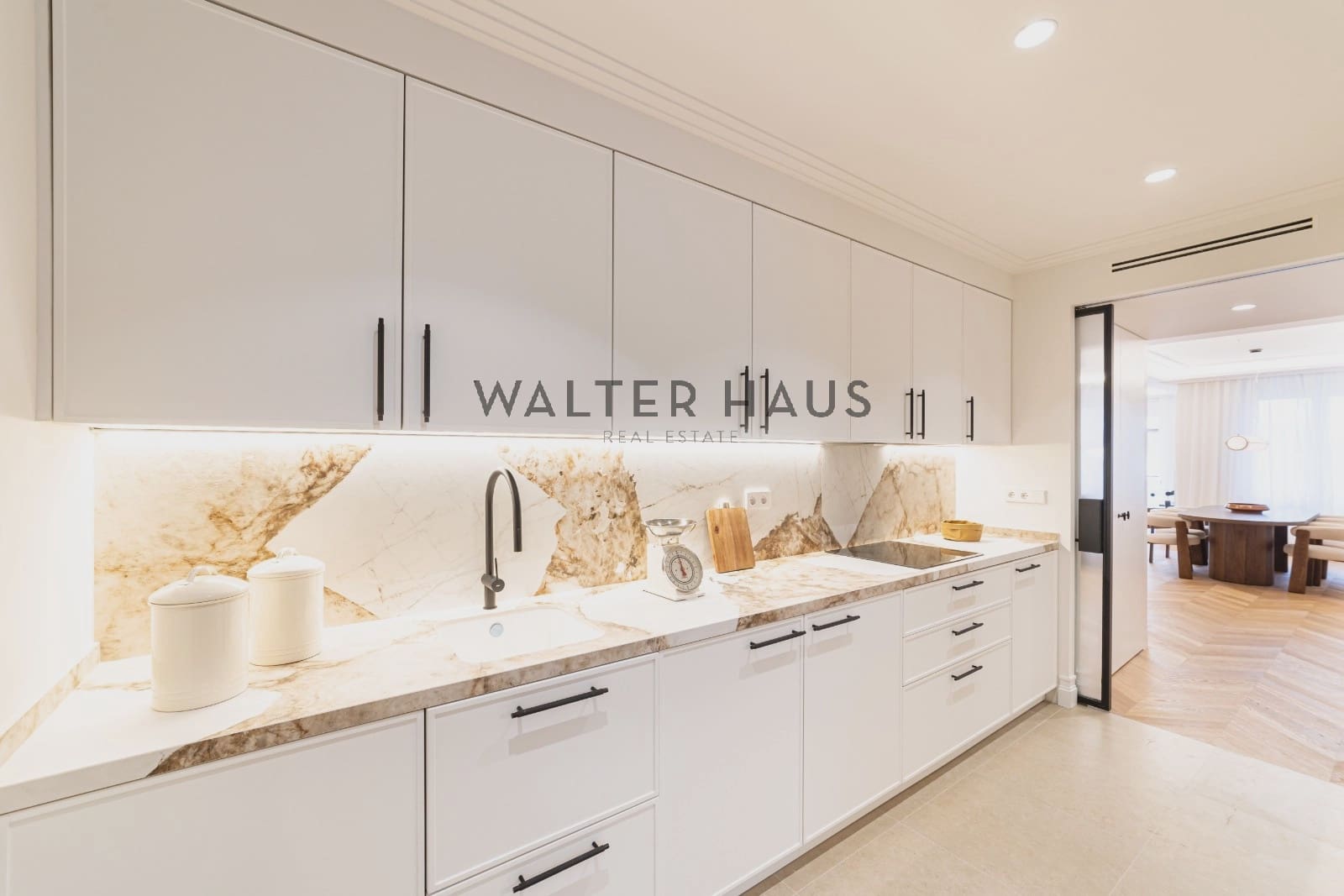 3 slaapkamer Flat te koop in Madrid stad met zwembad - € 2.495.000 (Ref: 9405905)