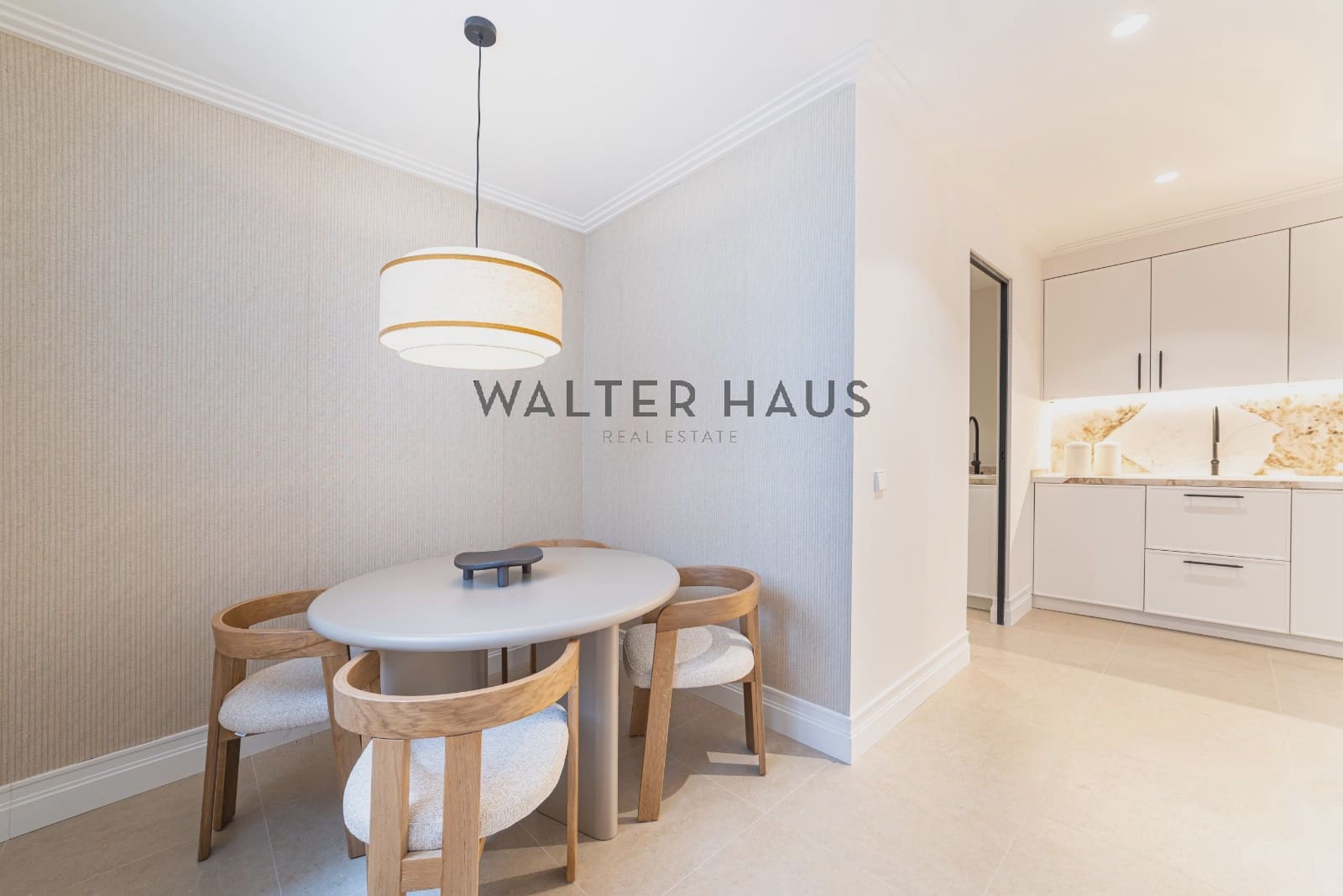 3 slaapkamer Flat te koop in Madrid stad met zwembad - € 2.495.000 (Ref: 9405905)