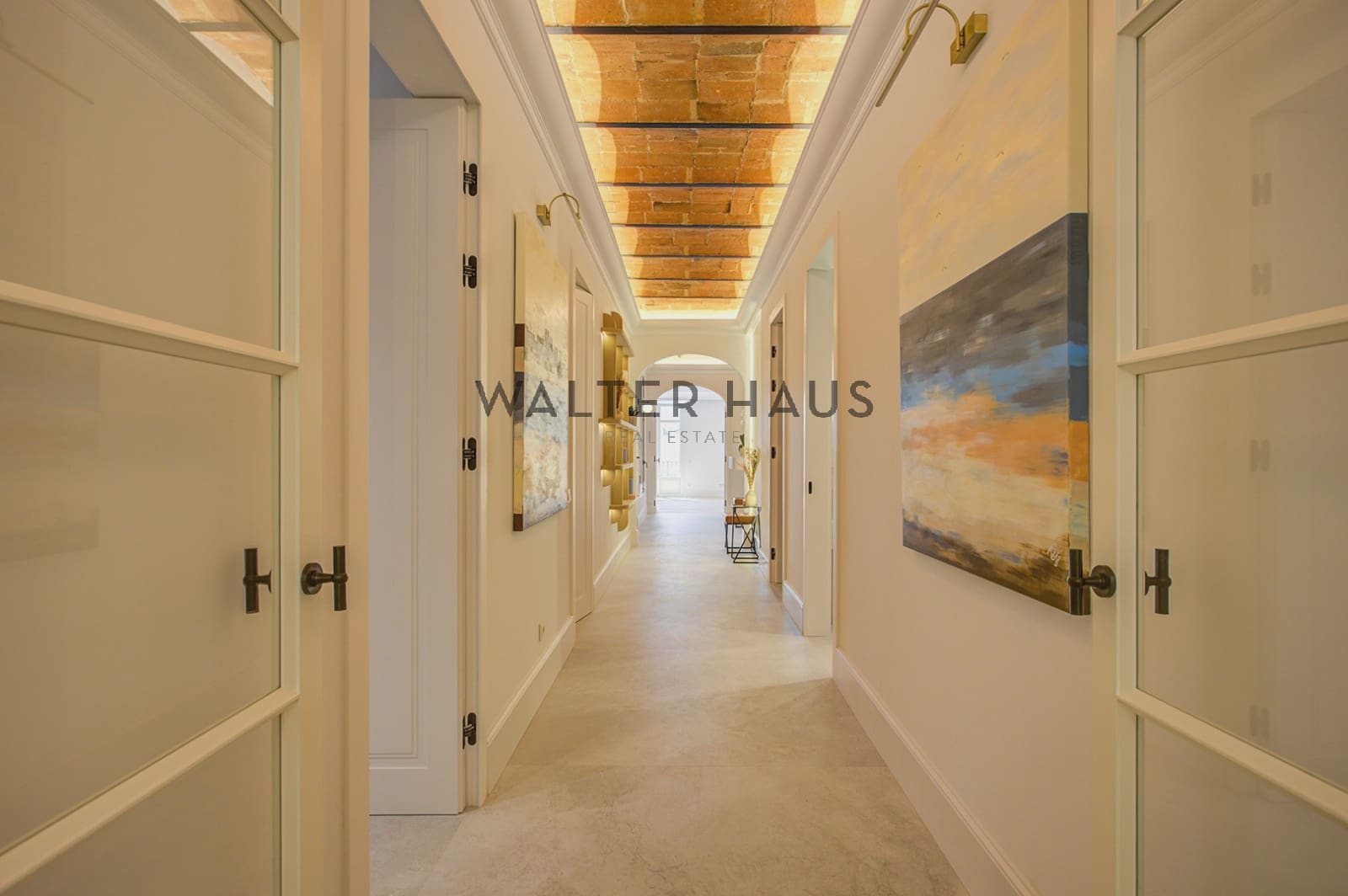 5 bedroom Flat for sale in Barcelona city - € 2,450,000 (Ref: 9412838)