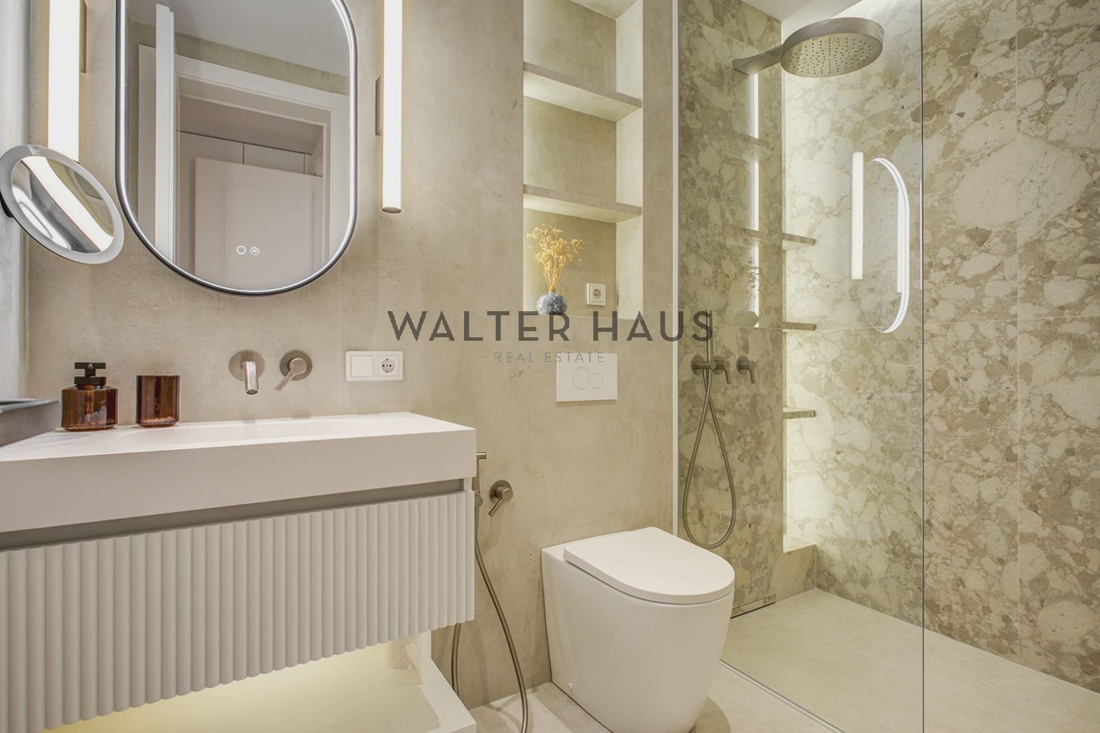 5 bedroom Flat for sale in Barcelona city - € 2,450,000 (Ref: 9412838)