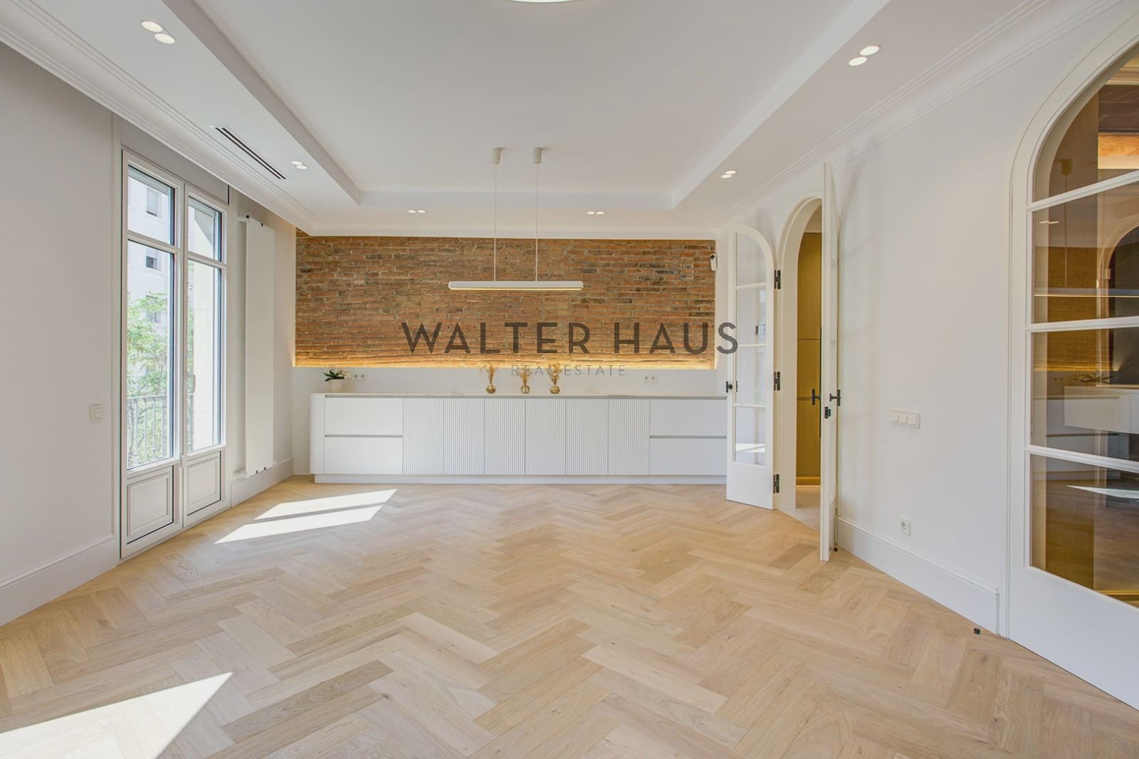 5 bedroom Flat for sale in Barcelona city - € 2,450,000 (Ref: 9412838)