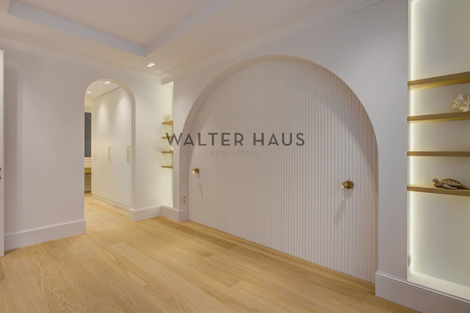 5 bedroom Flat for sale in Barcelona city - € 2,450,000 (Ref: 9412838)