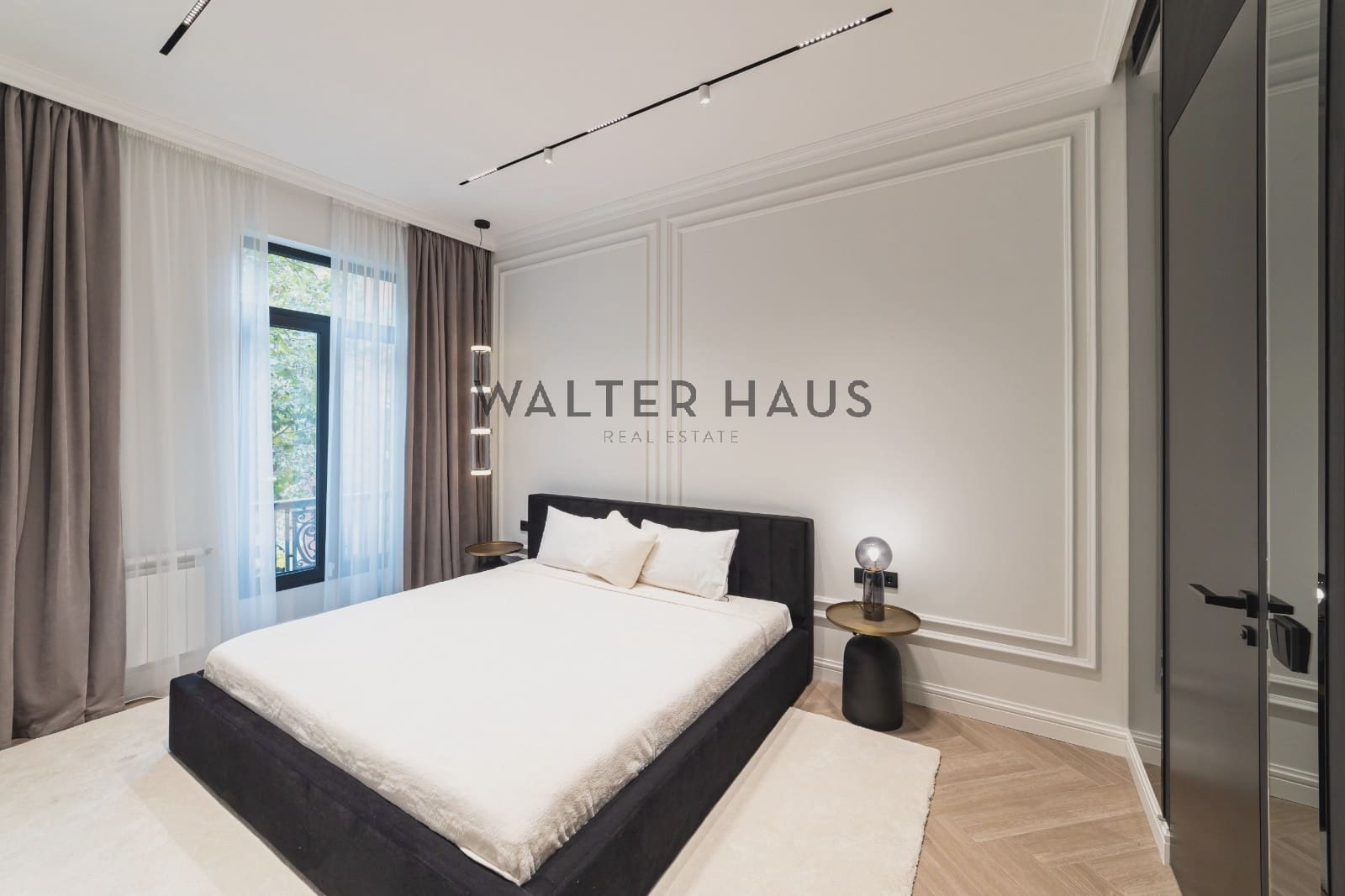 Piso de 2 habitaciones en Madrid ciudad en venta - 2.249.000 € (Ref: 9413416)