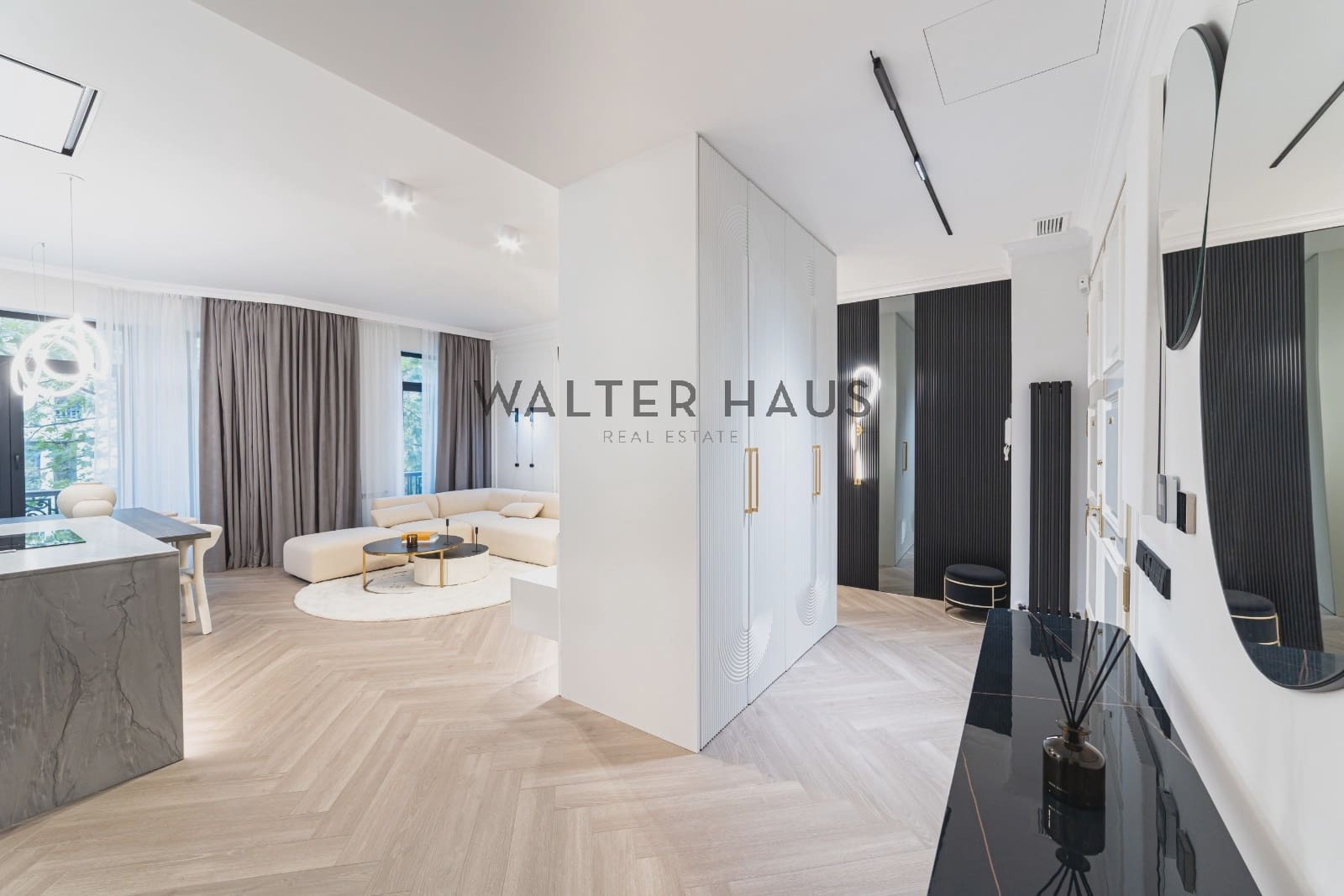 Piso de 2 habitaciones en Madrid ciudad en venta - 2.249.000 € (Ref: 9413416)