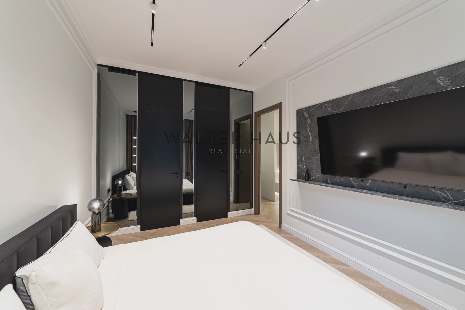 Piso de 2 habitaciones en Madrid ciudad en venta - 2.249.000 € (Ref: 9413416)