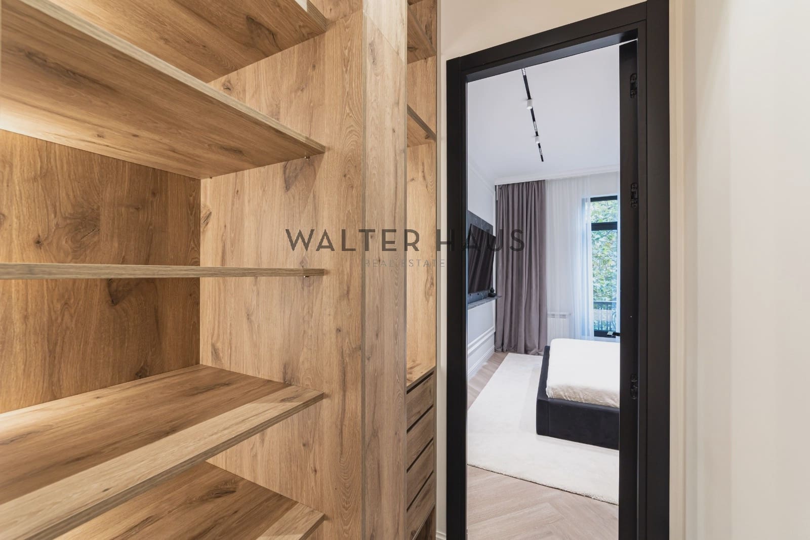 Piso de 2 habitaciones en Madrid ciudad en venta - 2.249.000 € (Ref: 9413416)