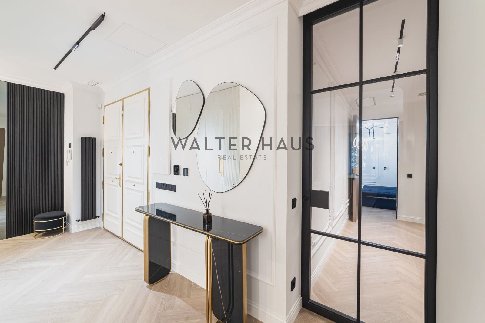 Piso de 2 habitaciones en Madrid ciudad en venta - 2.249.000 € (Ref: 9413416)