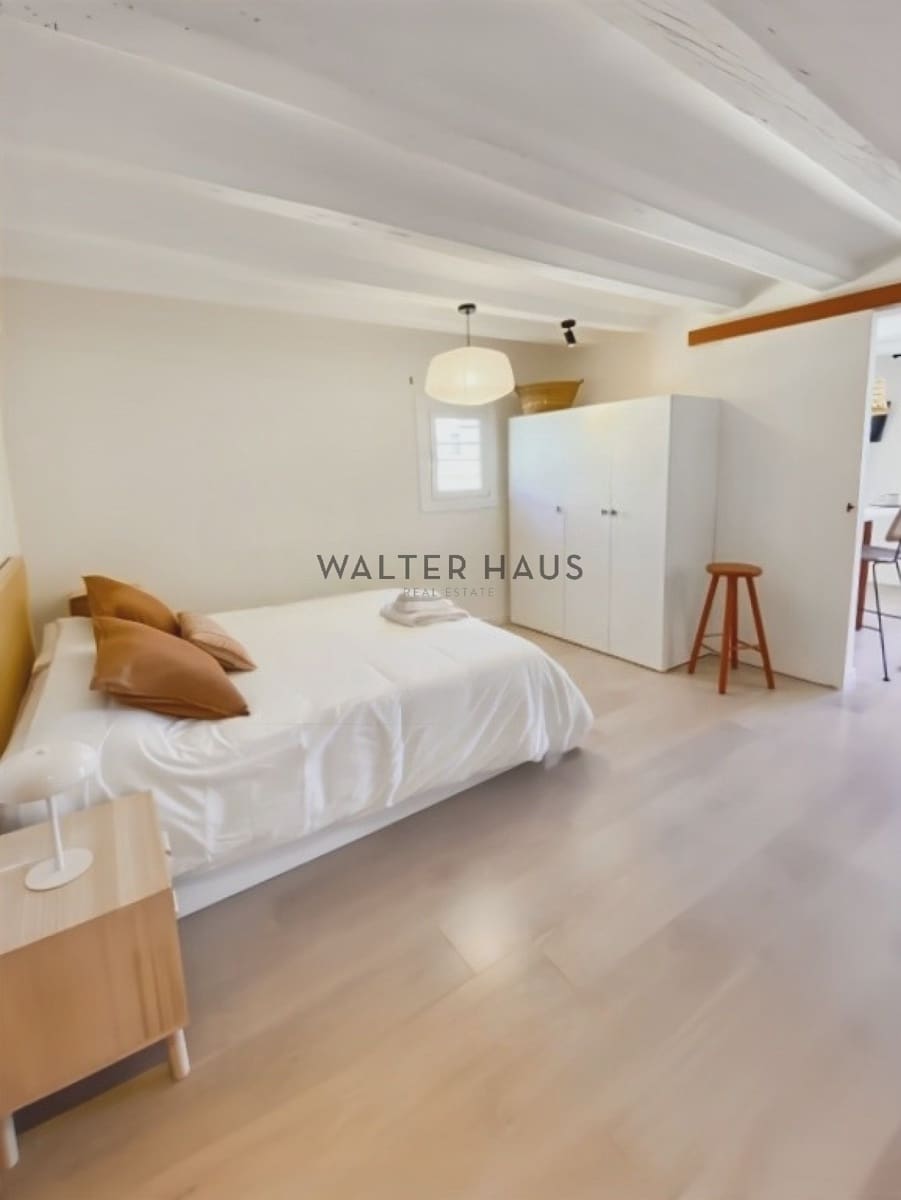 1 makuuhuone Kattohuoneisto vuokrattavana paikassa Barcelona kaupunki mukana uima-altaan - 2 150 € (Ref: 9417590)