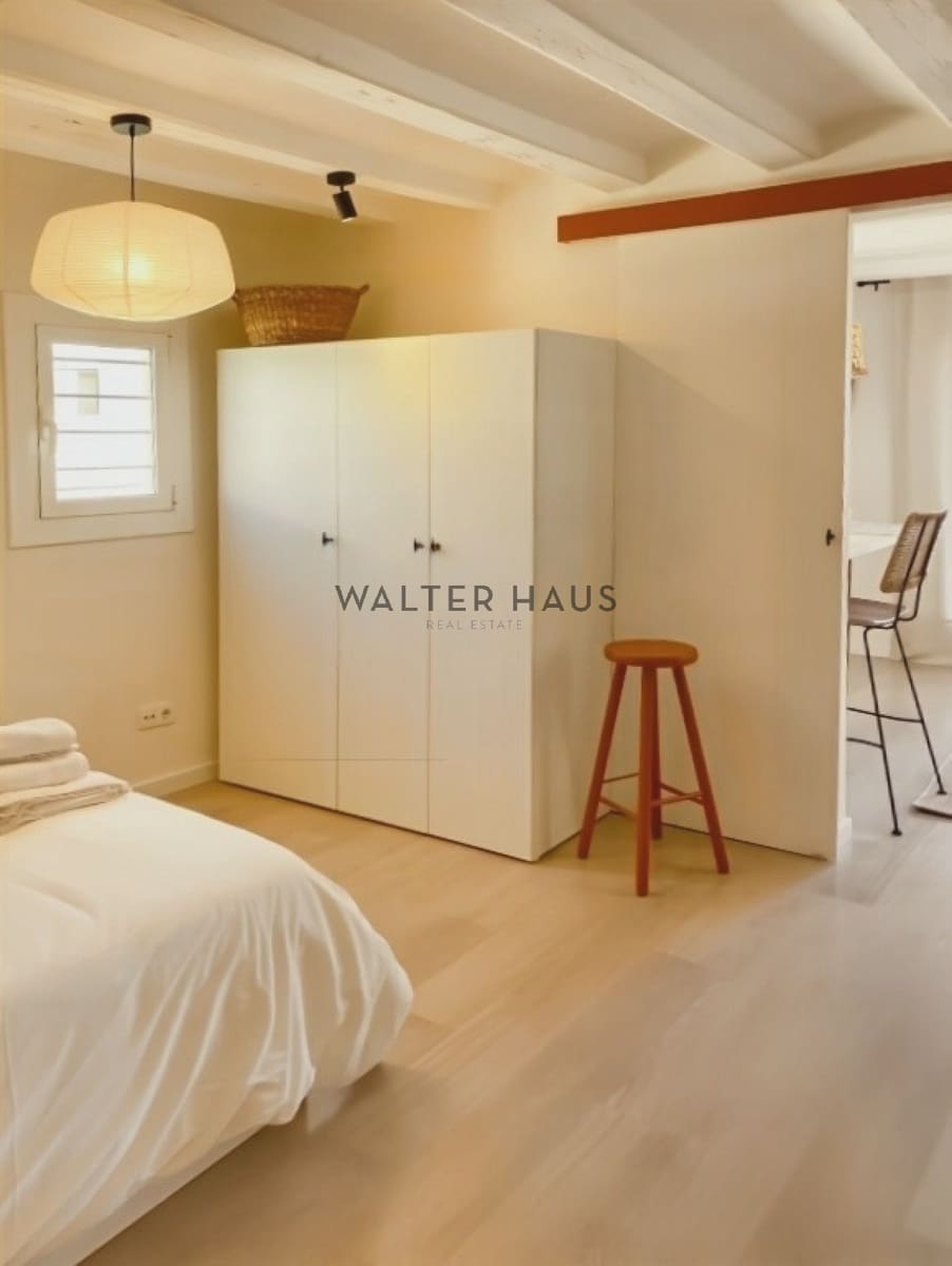 1 makuuhuone Kattohuoneisto vuokrattavana paikassa Barcelona kaupunki mukana uima-altaan - 2 150 € (Ref: 9417590)