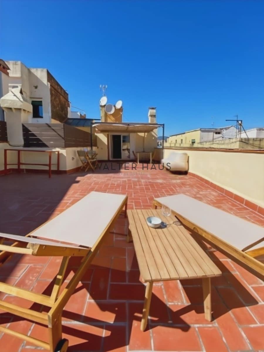 1 makuuhuone Kattohuoneisto vuokrattavana paikassa Barcelona kaupunki mukana uima-altaan - 2 150 € (Ref: 9417590)