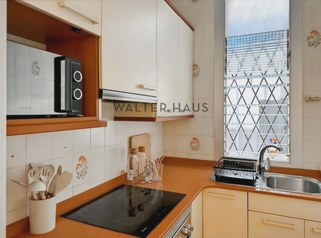 3 soverom Leilighet til leie i L'Antiga Esquerra de L'Eixample, Barcelona by - € 2 500 (Ref: 9417591)