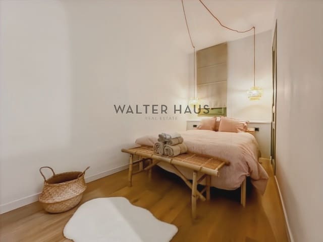 3 soverom Leilighet til leie i L'Antiga Esquerra de L'Eixample, Barcelona by - € 2 500 (Ref: 9417591)