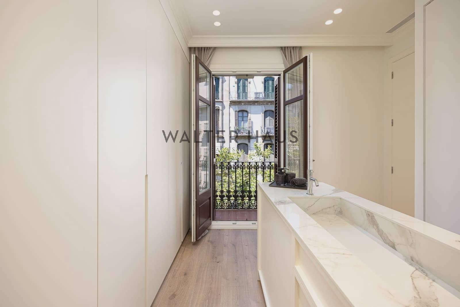 4 soveværelse Lejlighed til salg i Barcelona by - € 1.790.000 (Ref: 9421747)