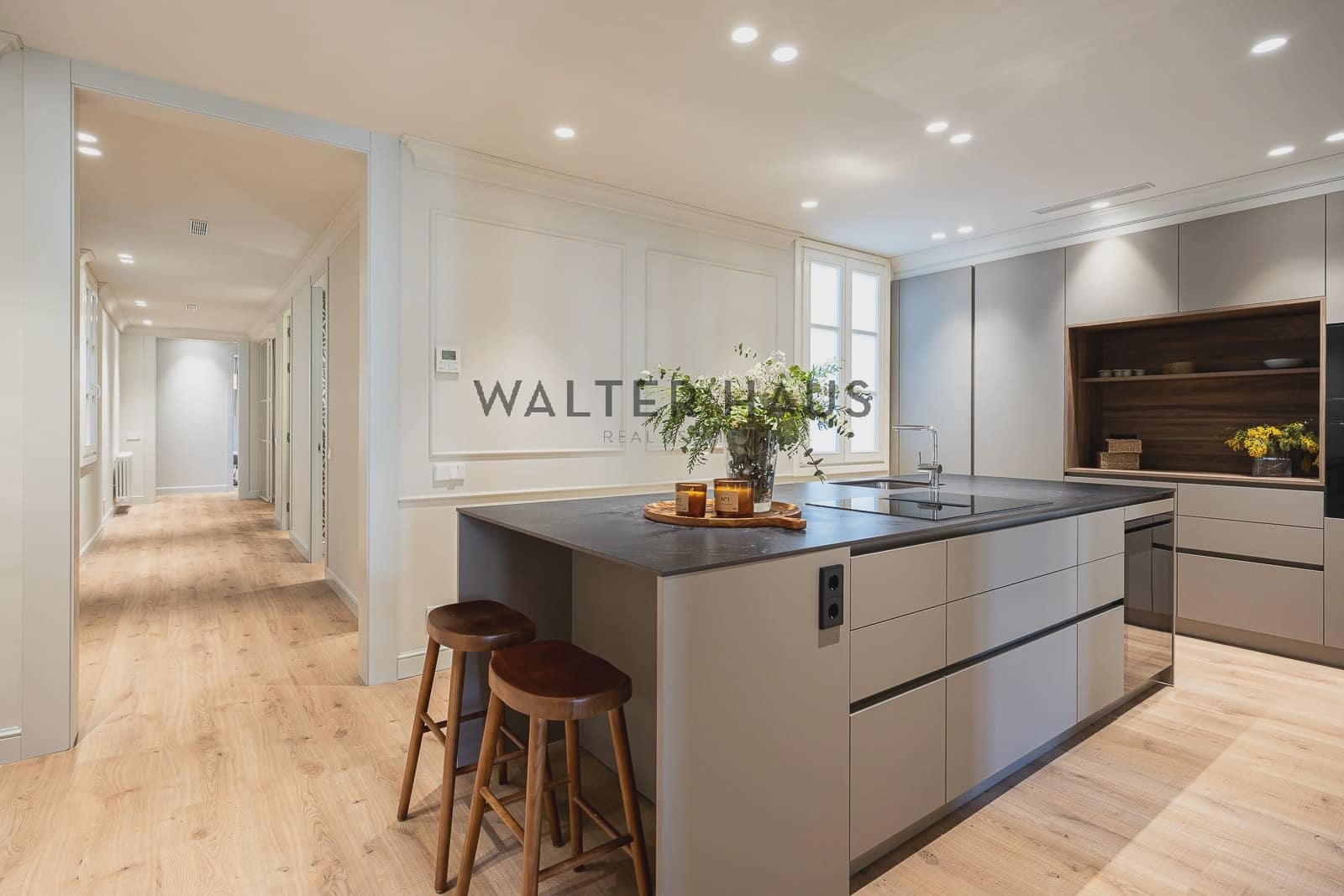 4 bedroom Flat for sale in Barcelona city - € 1,790,000 (Ref: 9421747)