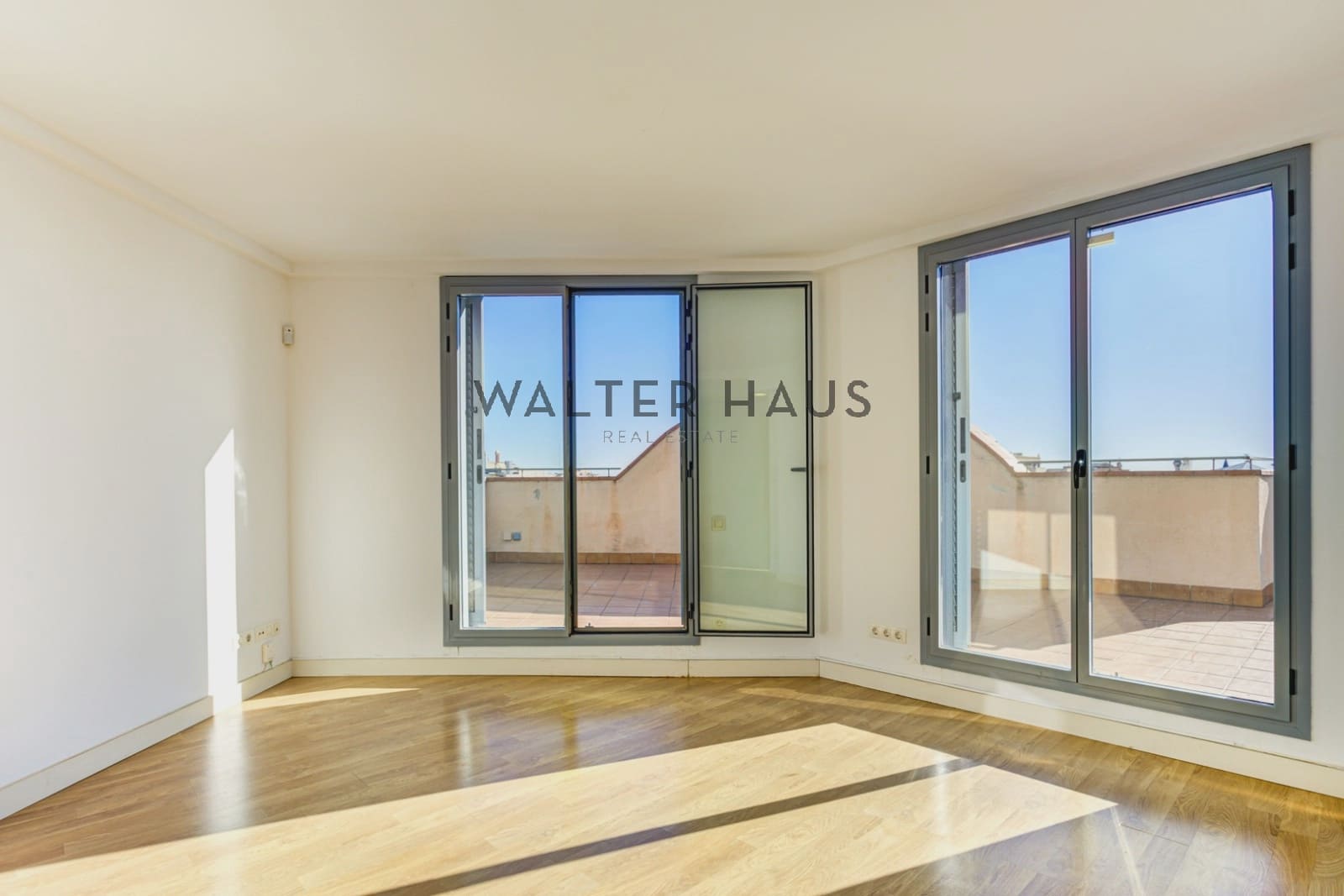 2 slaapkamer Penthouse te koop in Barcelona stad - € 895.000 (Ref: 9426240)