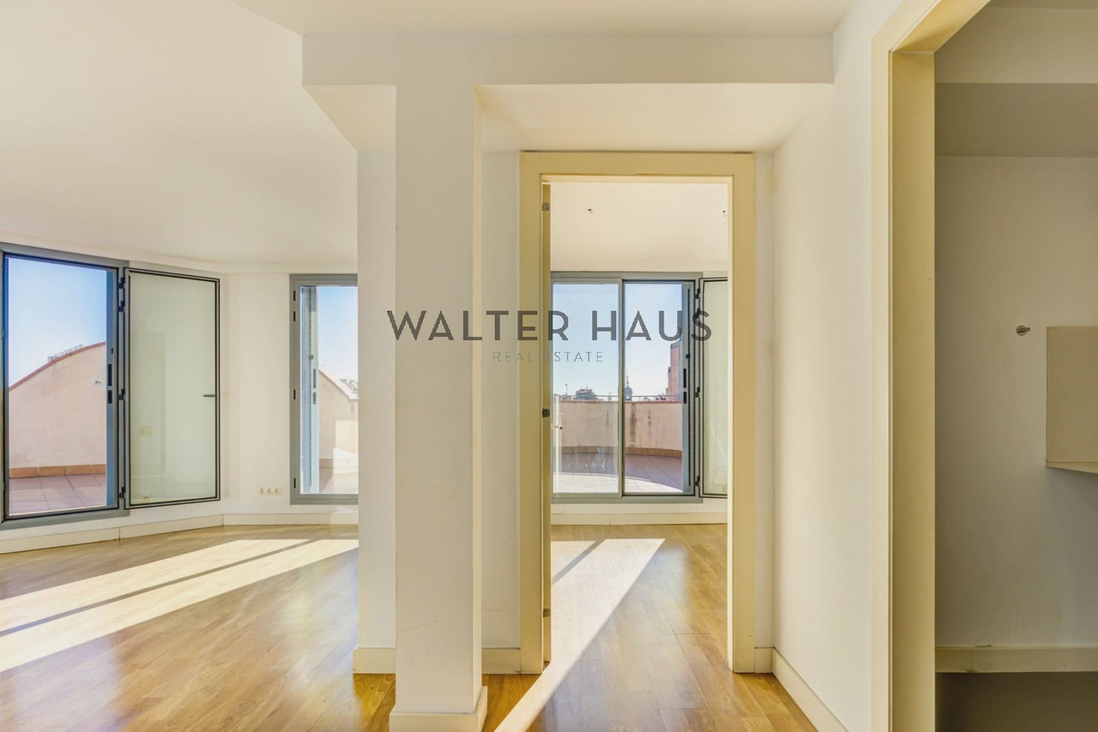 2 slaapkamer Penthouse te koop in Barcelona stad - € 895.000 (Ref: 9426240)