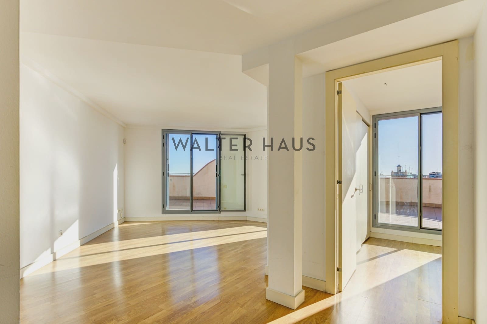 2 slaapkamer Penthouse te koop in Barcelona stad - € 895.000 (Ref: 9426240)