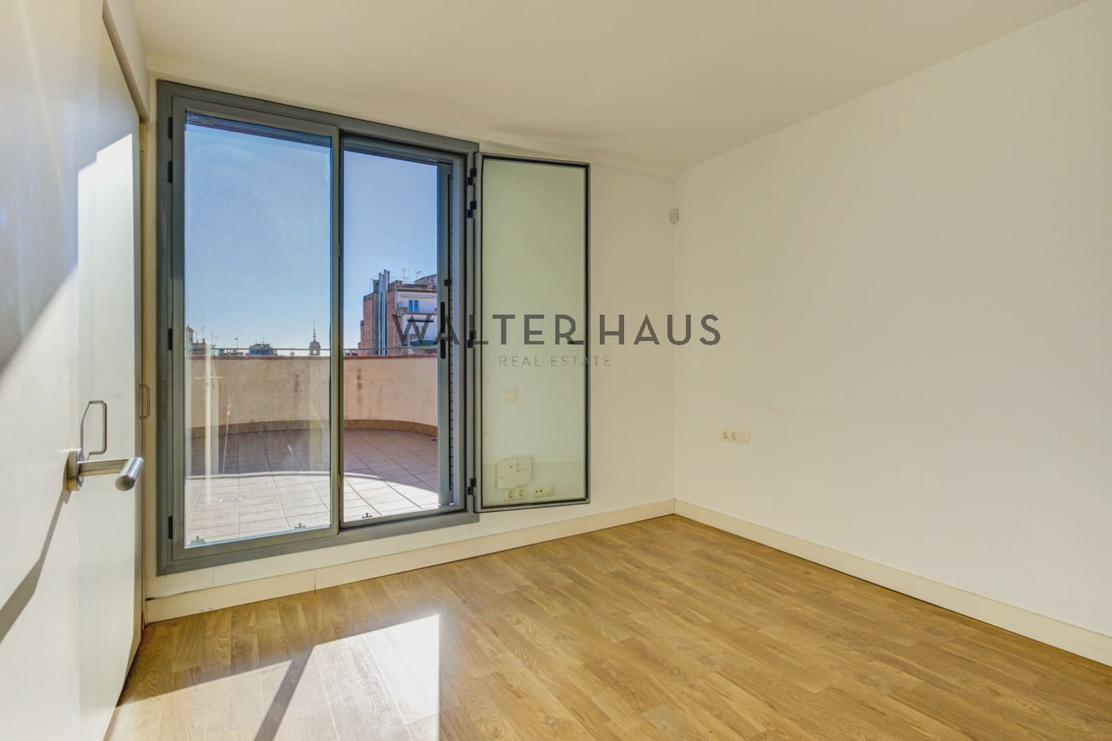2 slaapkamer Penthouse te koop in Barcelona stad - € 895.000 (Ref: 9426240)