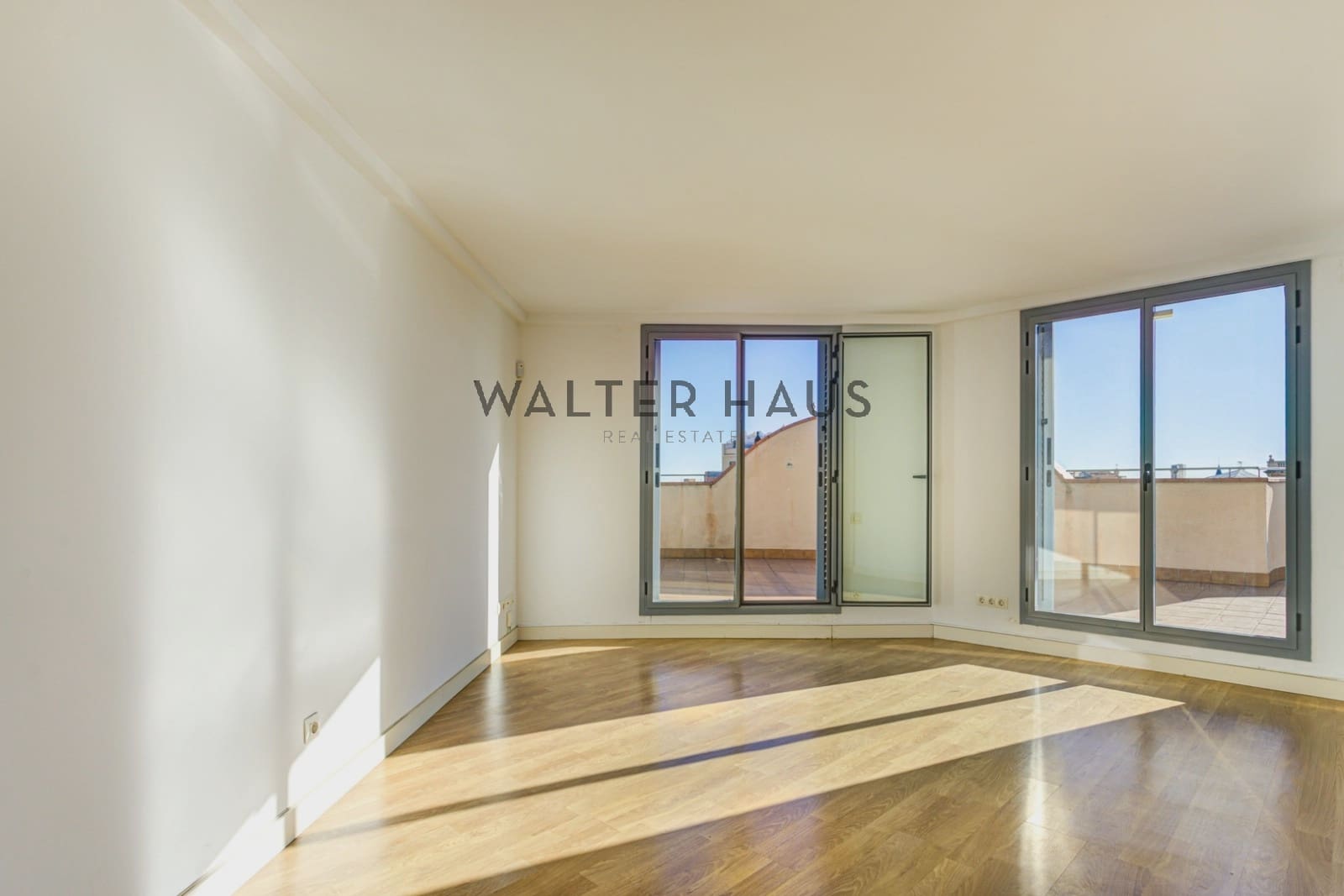 2 slaapkamer Penthouse te koop in Barcelona stad - € 895.000 (Ref: 9426240)