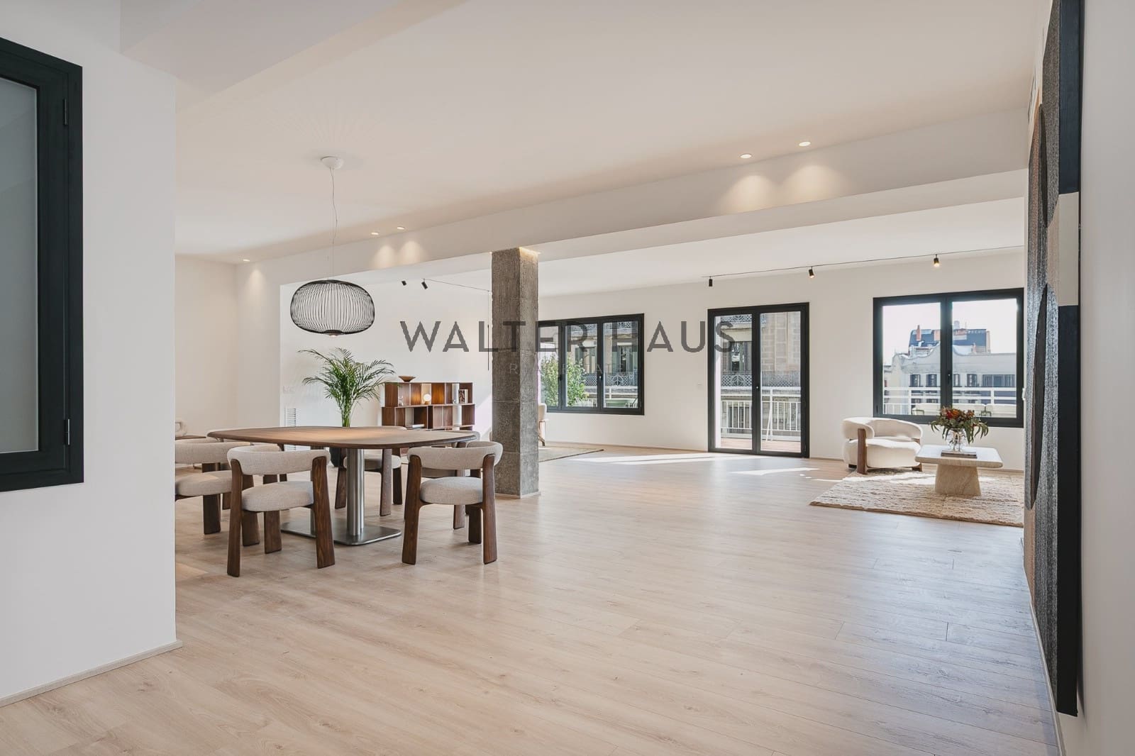 4 soverom Leilighet til salgs i Barcelona by med svømmebasseng - € 2 300 000 (Ref: 9429006)