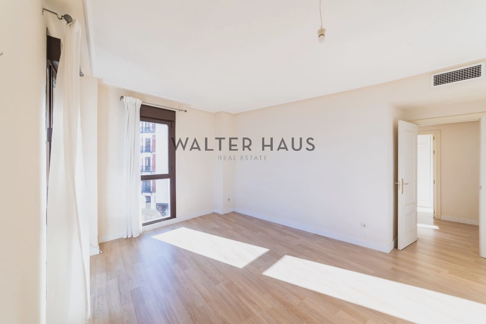 1 bedroom Flat for sale in Madrid city - € 690,000 (Ref: 9436488)