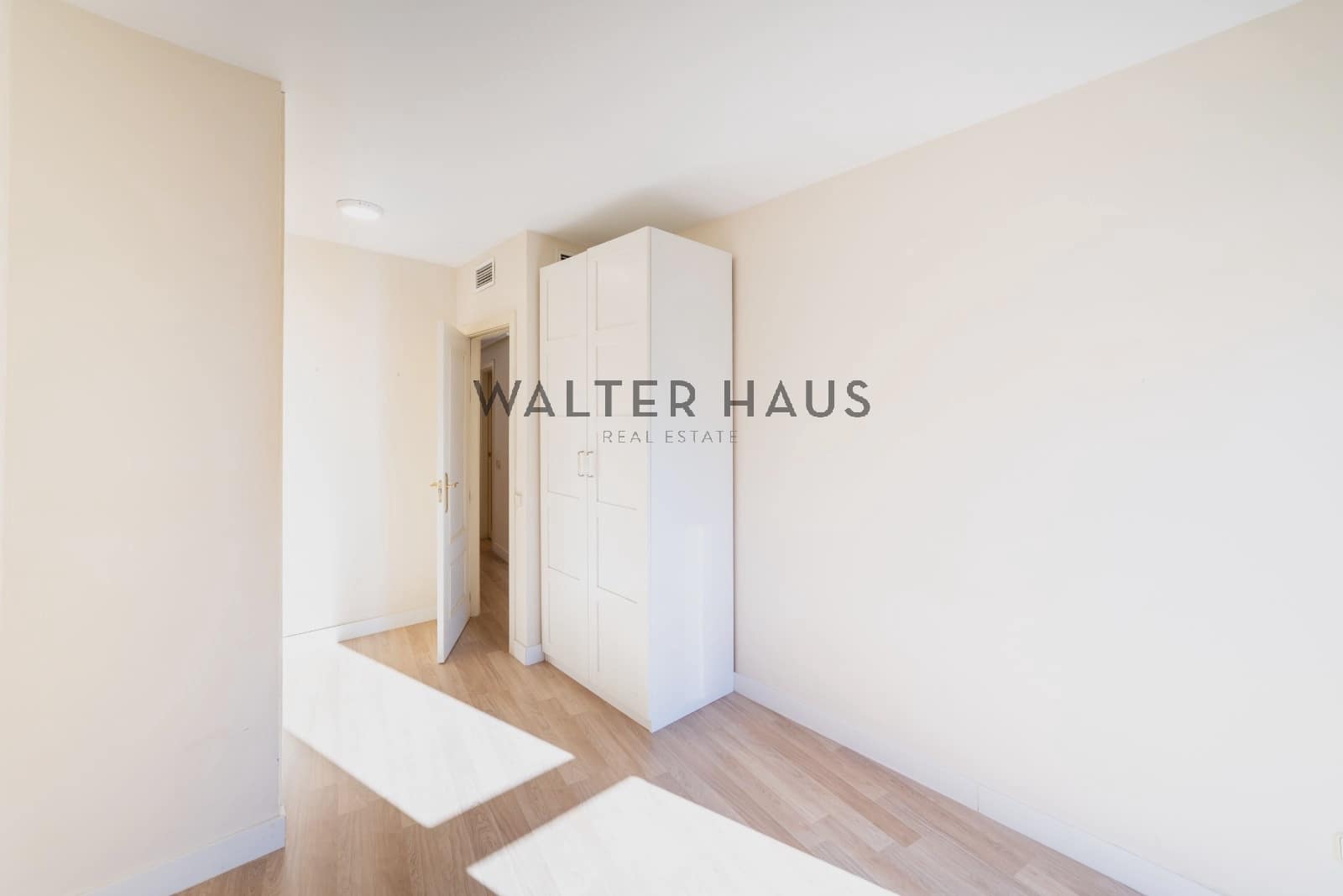 1 bedroom Flat for sale in Madrid city - € 690,000 (Ref: 9436488)