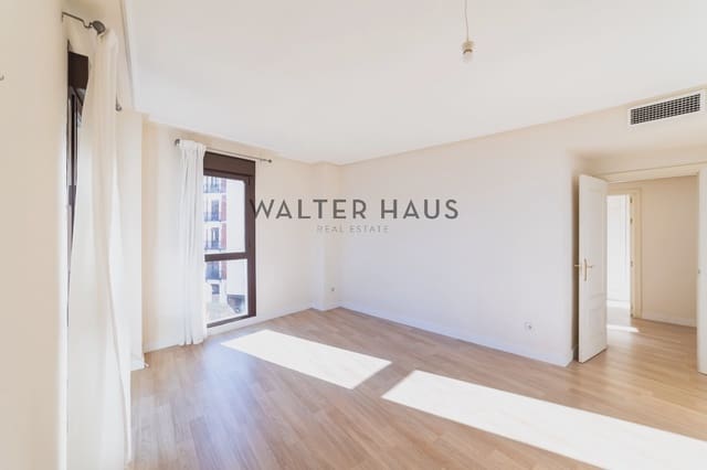 1 bedroom Flat for sale in Universidad, Madrid city - € 690,000 (Ref: 9436488)