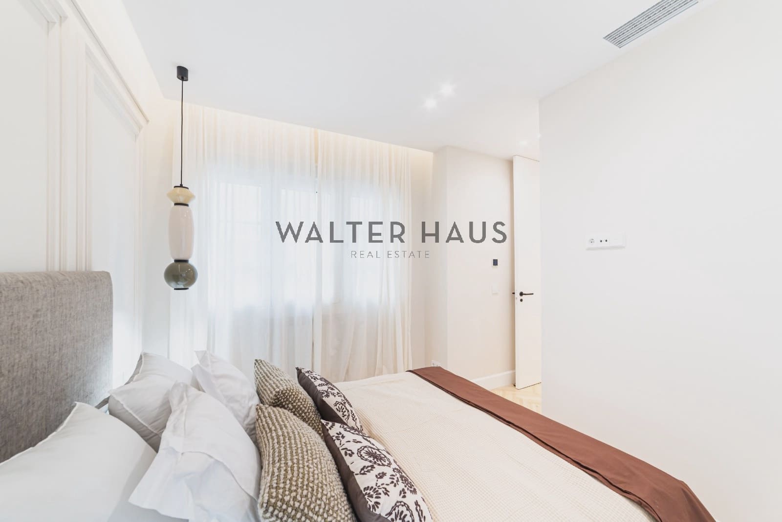 4 bedroom Flat for sale in Madrid city - € 2,950,000 (Ref: 9438267)