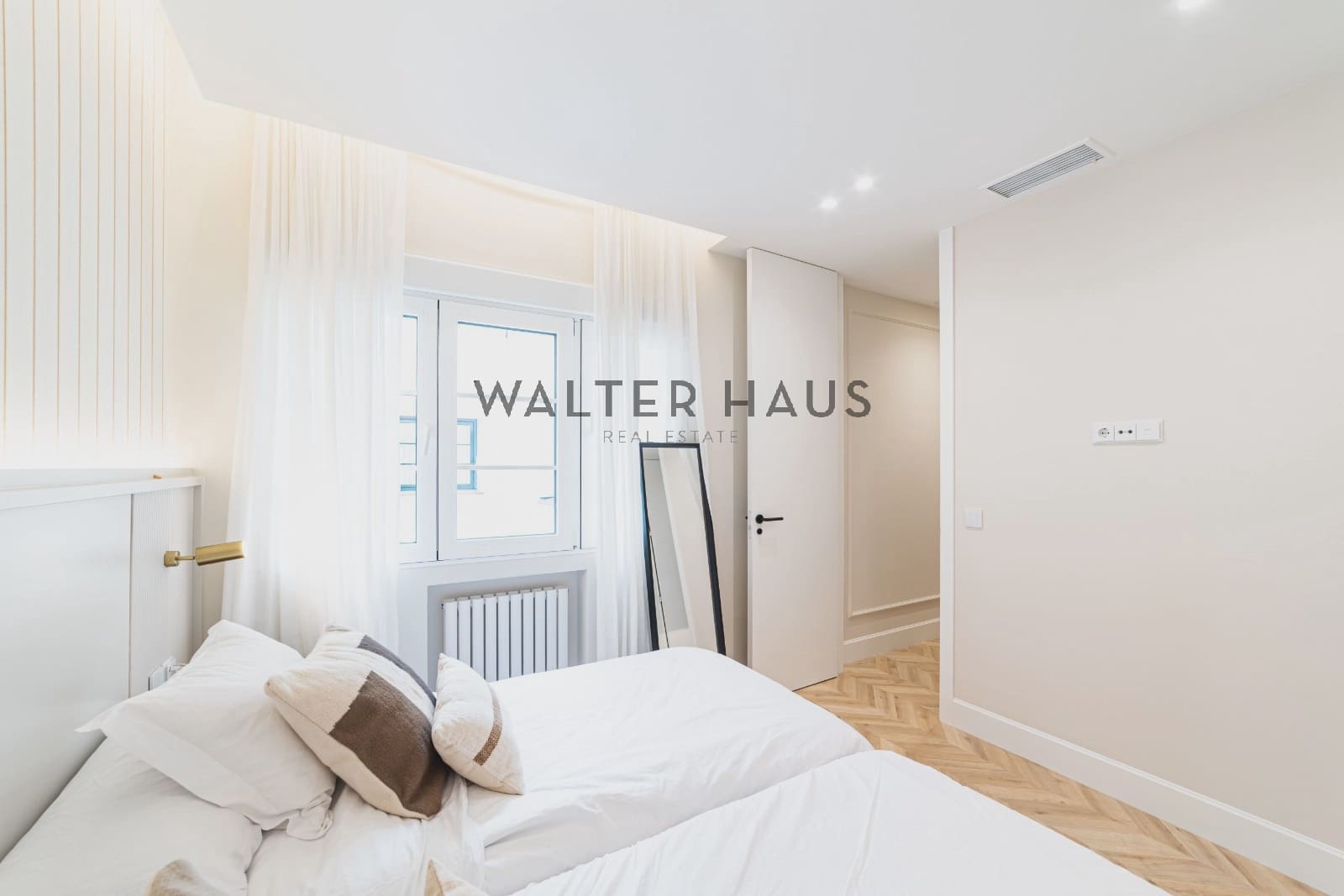 4 bedroom Flat for sale in Madrid city - € 2,950,000 (Ref: 9438267)