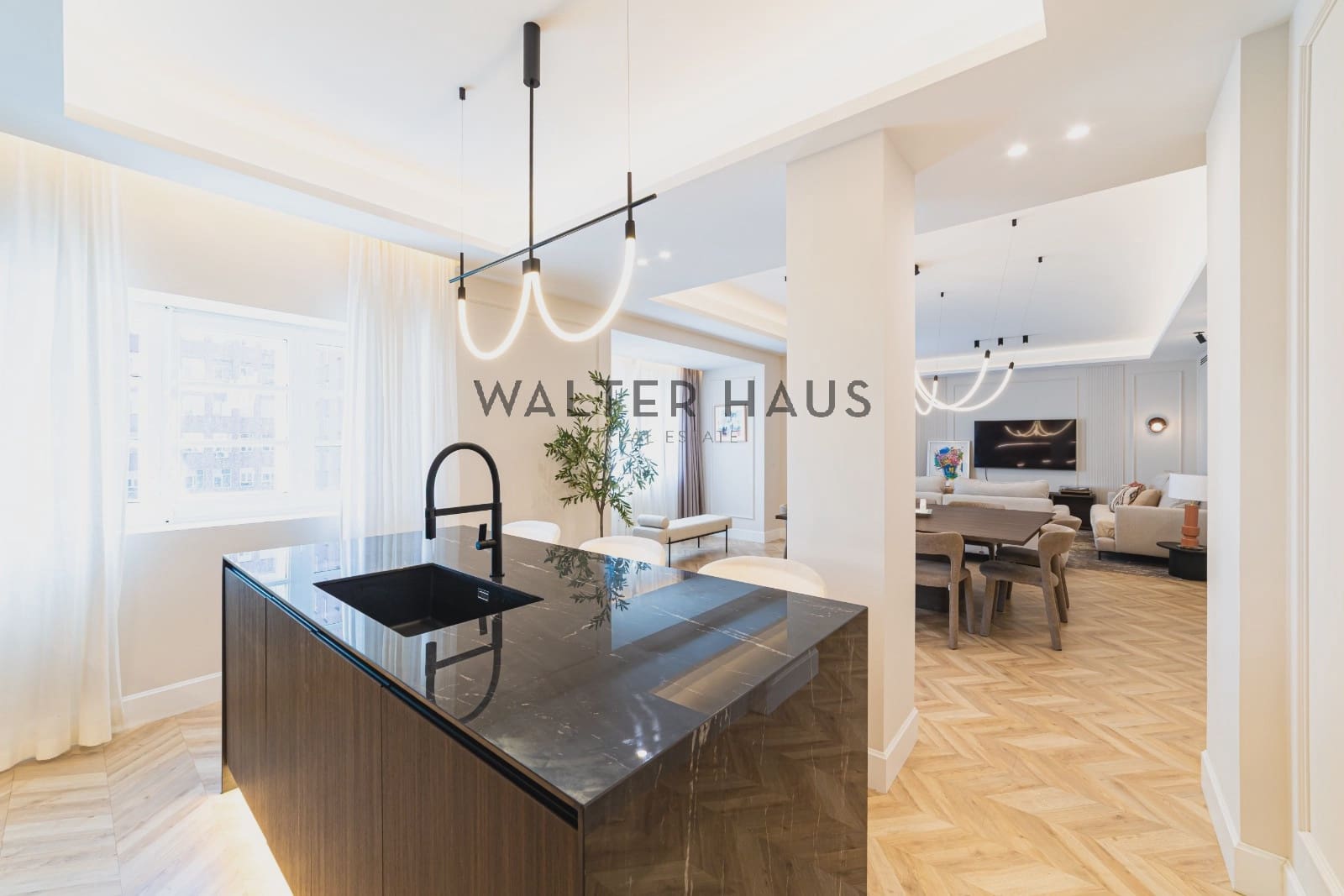 4 bedroom Flat for sale in Madrid city - € 2,950,000 (Ref: 9438267)