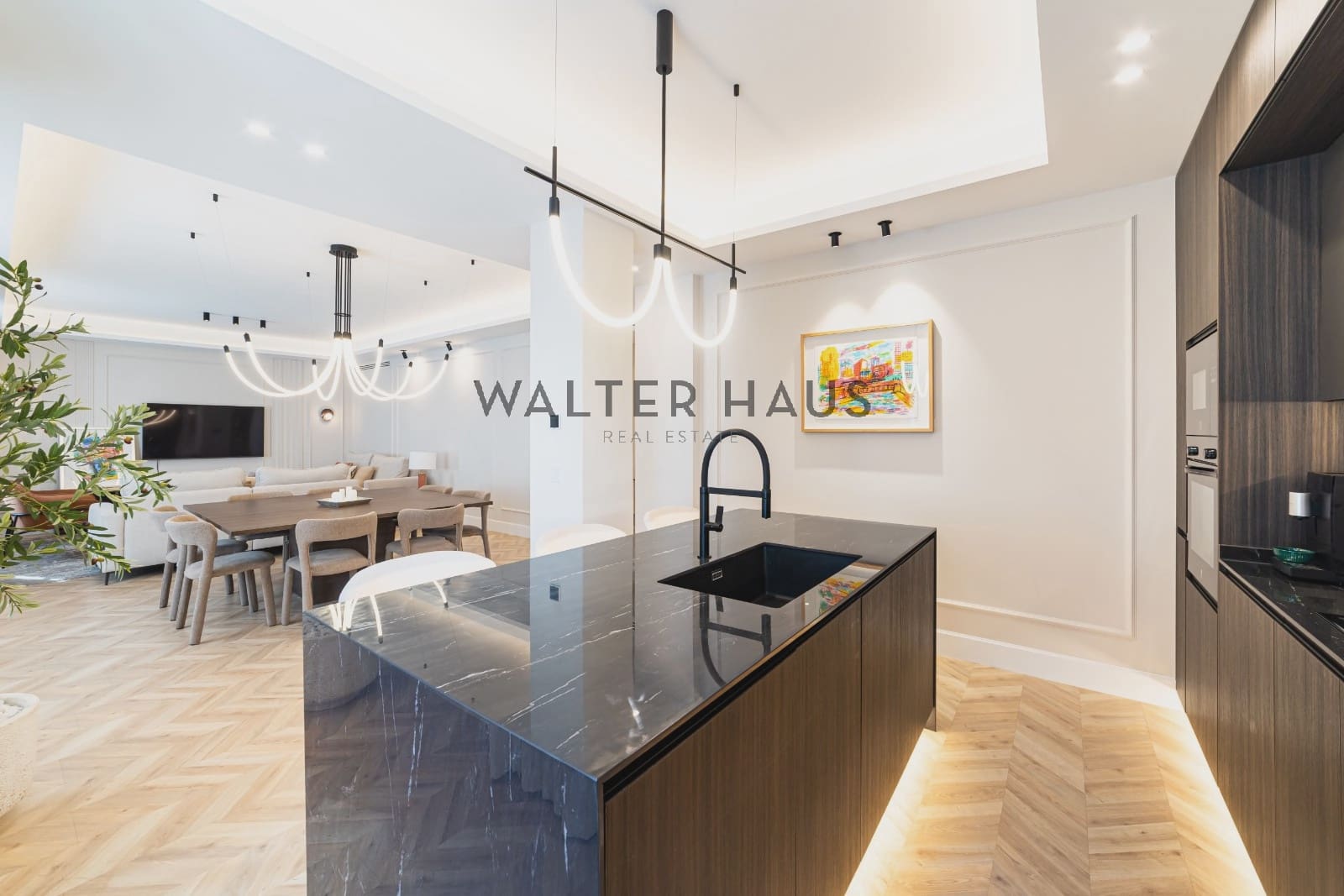 4 bedroom Flat for sale in Madrid city - € 2,950,000 (Ref: 9438267)