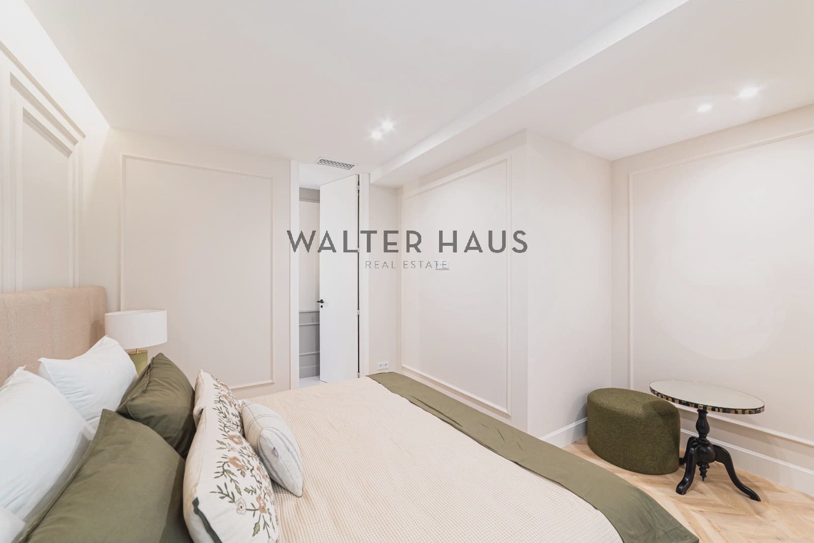 4 bedroom Flat for sale in Madrid city - € 2,950,000 (Ref: 9438267)