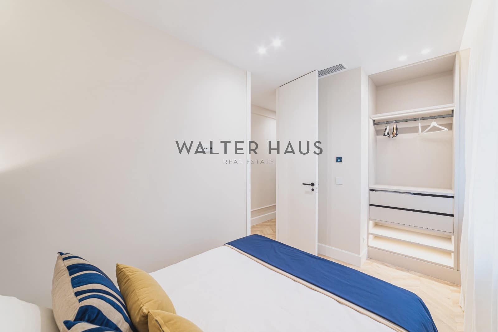 4 bedroom Flat for sale in Madrid city - € 2,950,000 (Ref: 9438267)