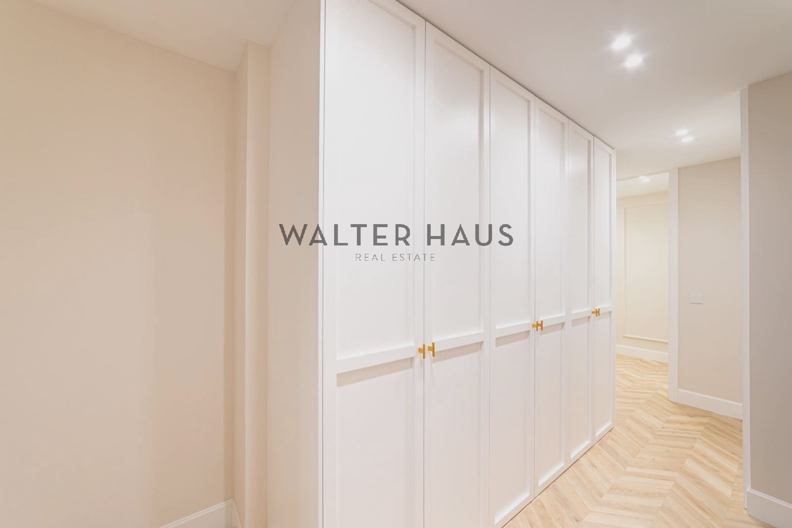 4 bedroom Flat for sale in Madrid city - € 2,950,000 (Ref: 9438267)