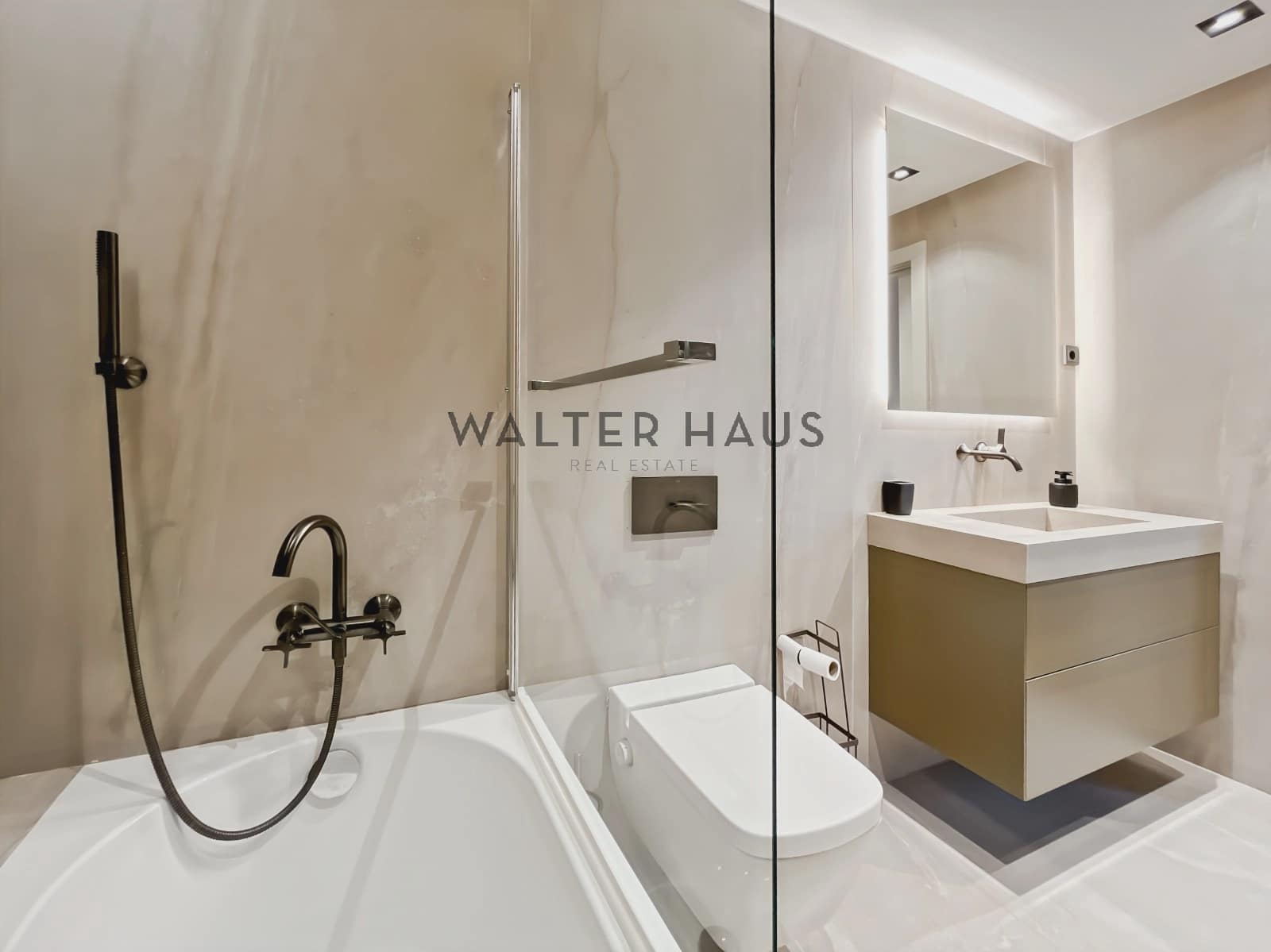 2 bedroom Flat for rent in Barcelona city - € 3,224 (Ref: 9438268)