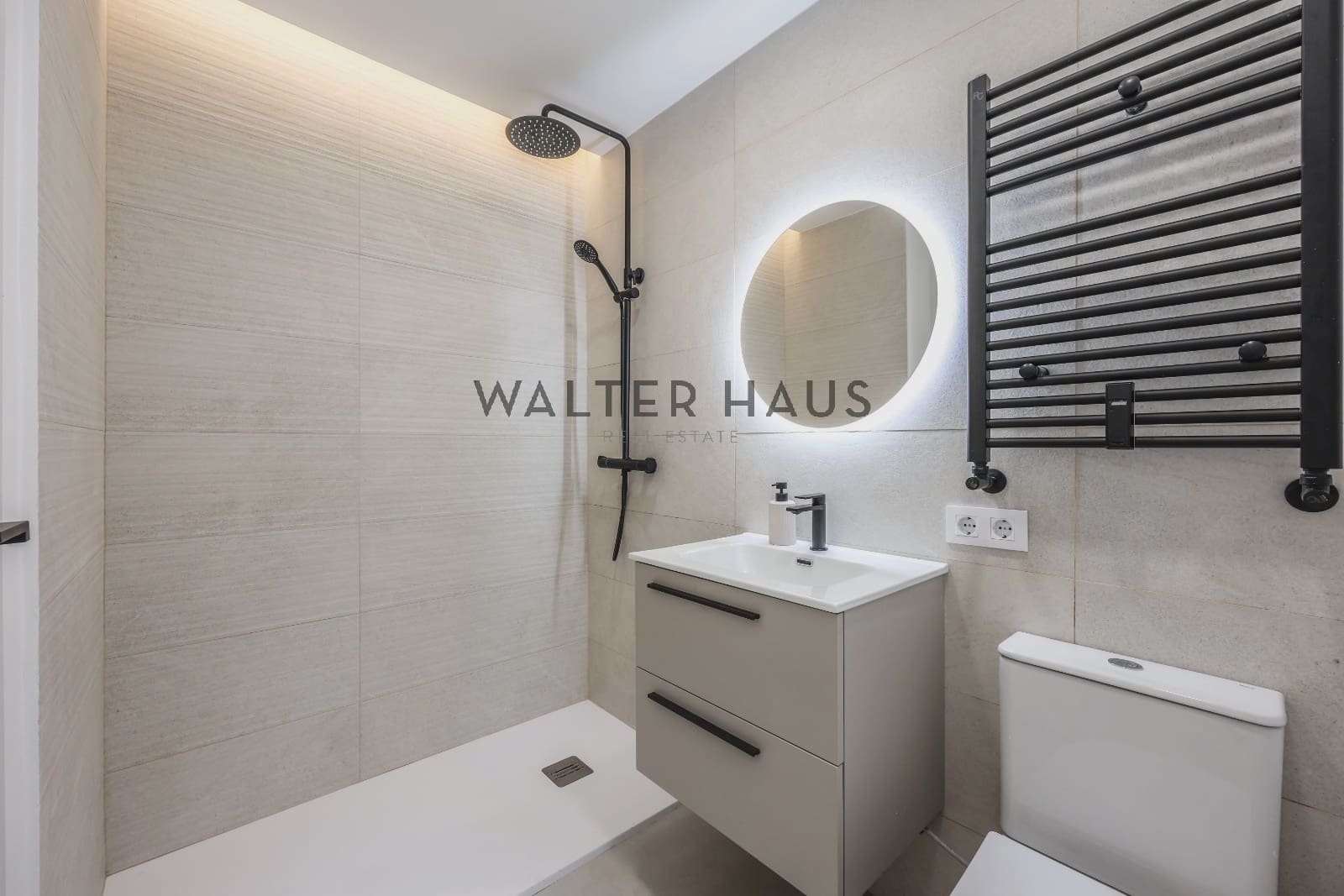 Piso de 2 habitaciones en Madrid ciudad en venta - 970.000 € (Ref: 9444534)