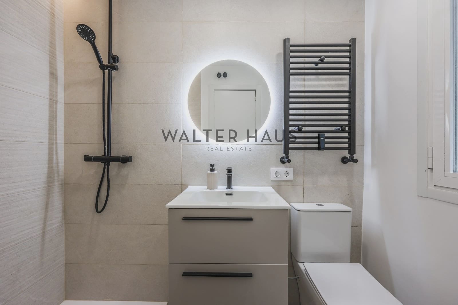 Piso de 2 habitaciones en Madrid ciudad en venta - 970.000 € (Ref: 9444534)