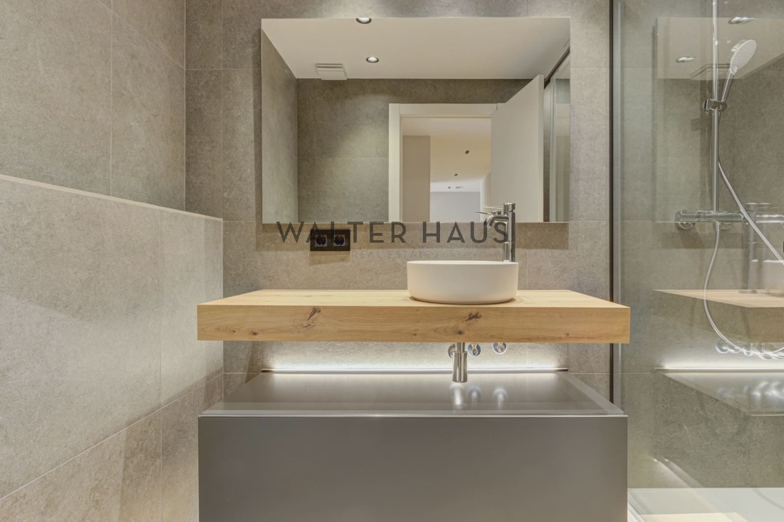 3 makuuhuone Asunto myytävänä paikassa Barcelona kaupunki - 995 000 € (Ref: 9448446)