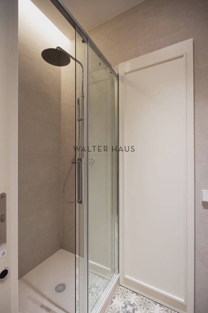 2 bedroom Flat for sale in Barcelona city - € 795,000 (Ref: 9449873)