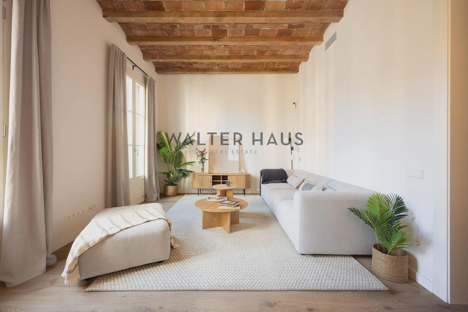 2 bedroom Flat for sale in Barcelona city - € 795,000 (Ref: 9449873)