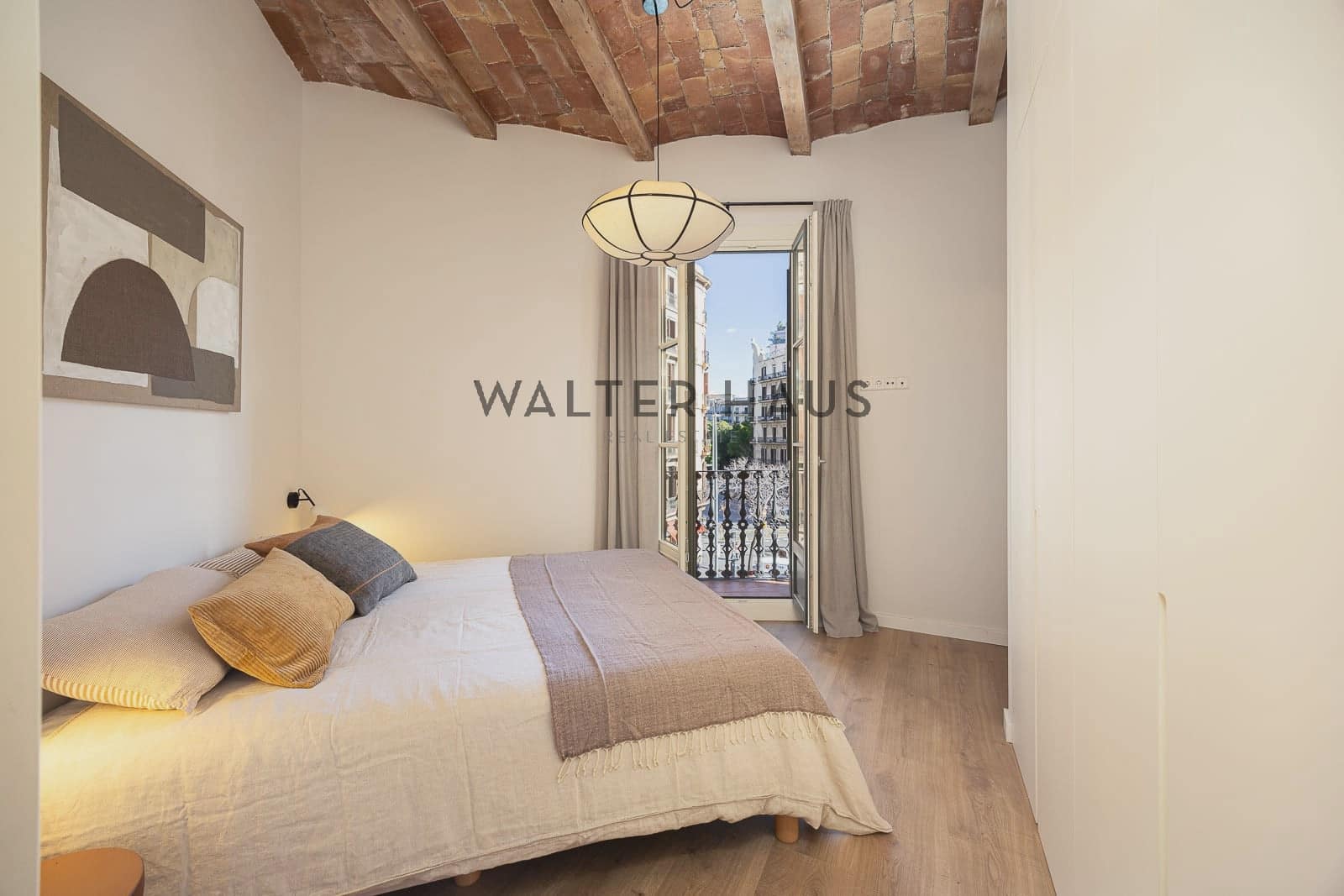 2 bedroom Flat for sale in Barcelona city - € 795,000 (Ref: 9449873)